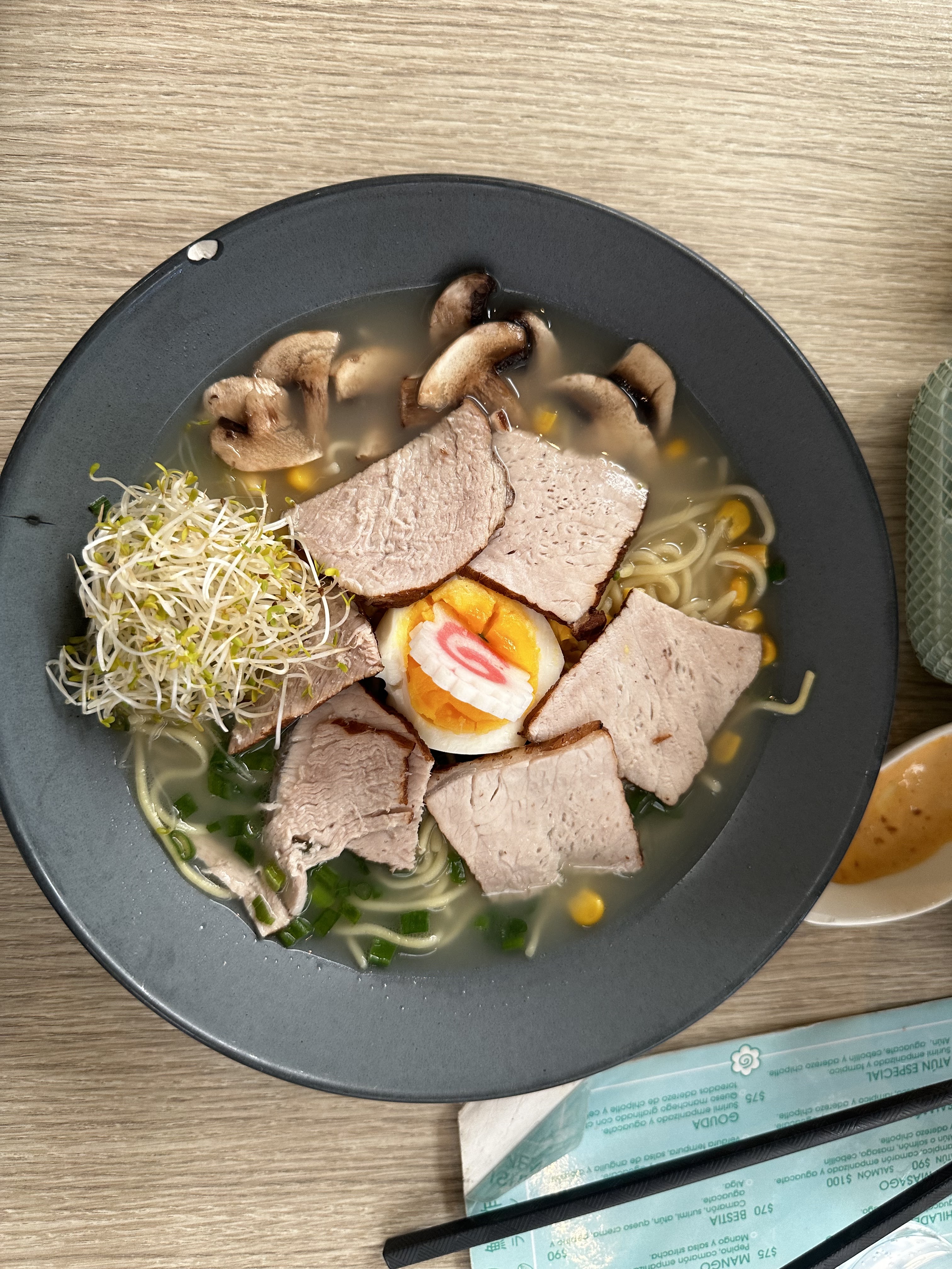 Morimori sushi & ramen image 3