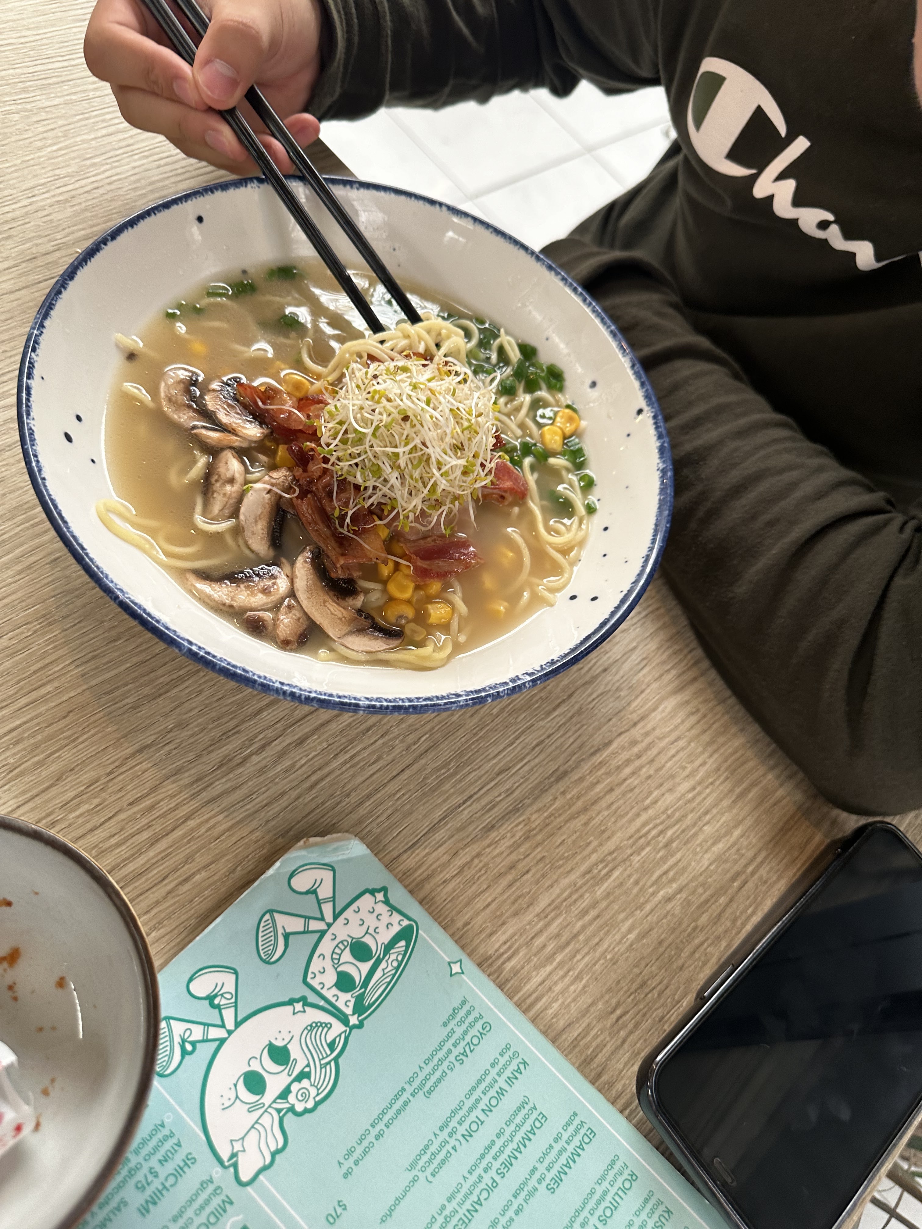 Morimori sushi & ramen image 6