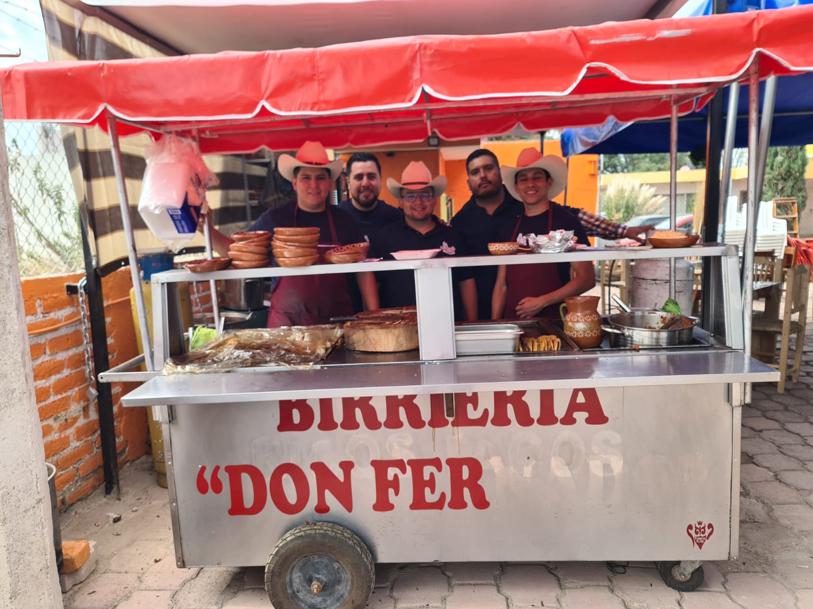 Birrieria Don Fer de Acatlan image 4