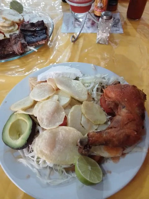 La Gloria image 6