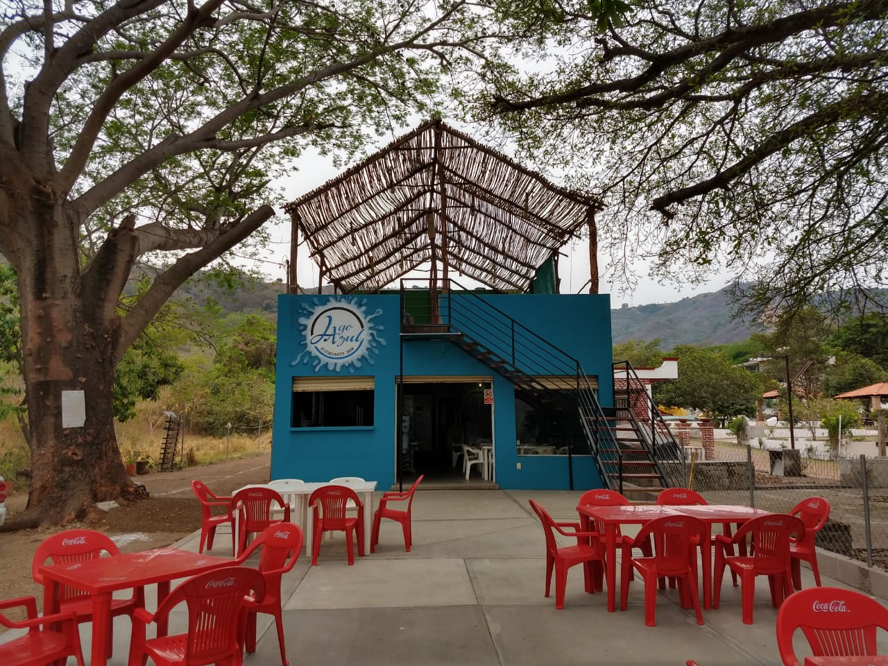 Lago Azul Restaurante Bar image 6