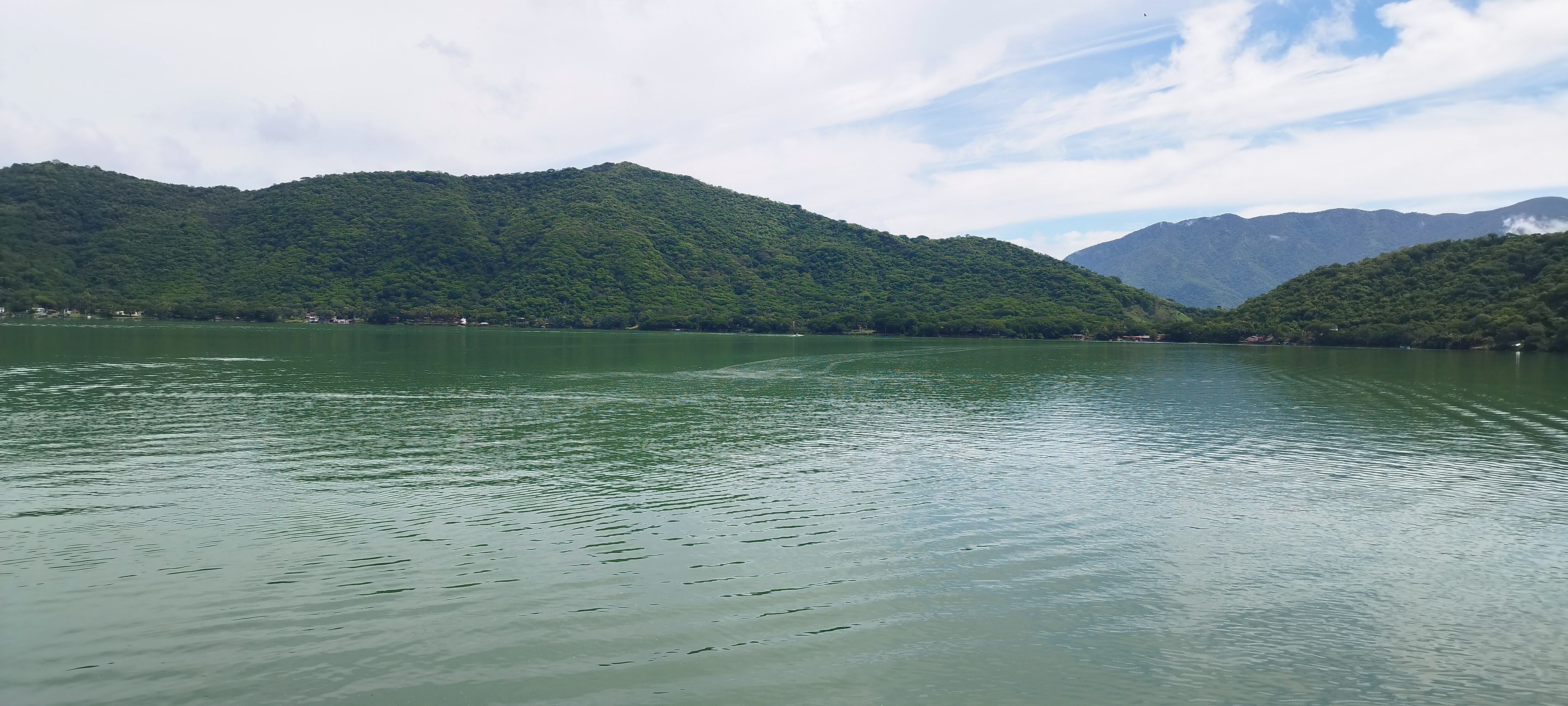 Lago Azul Restaurante Bar image 9