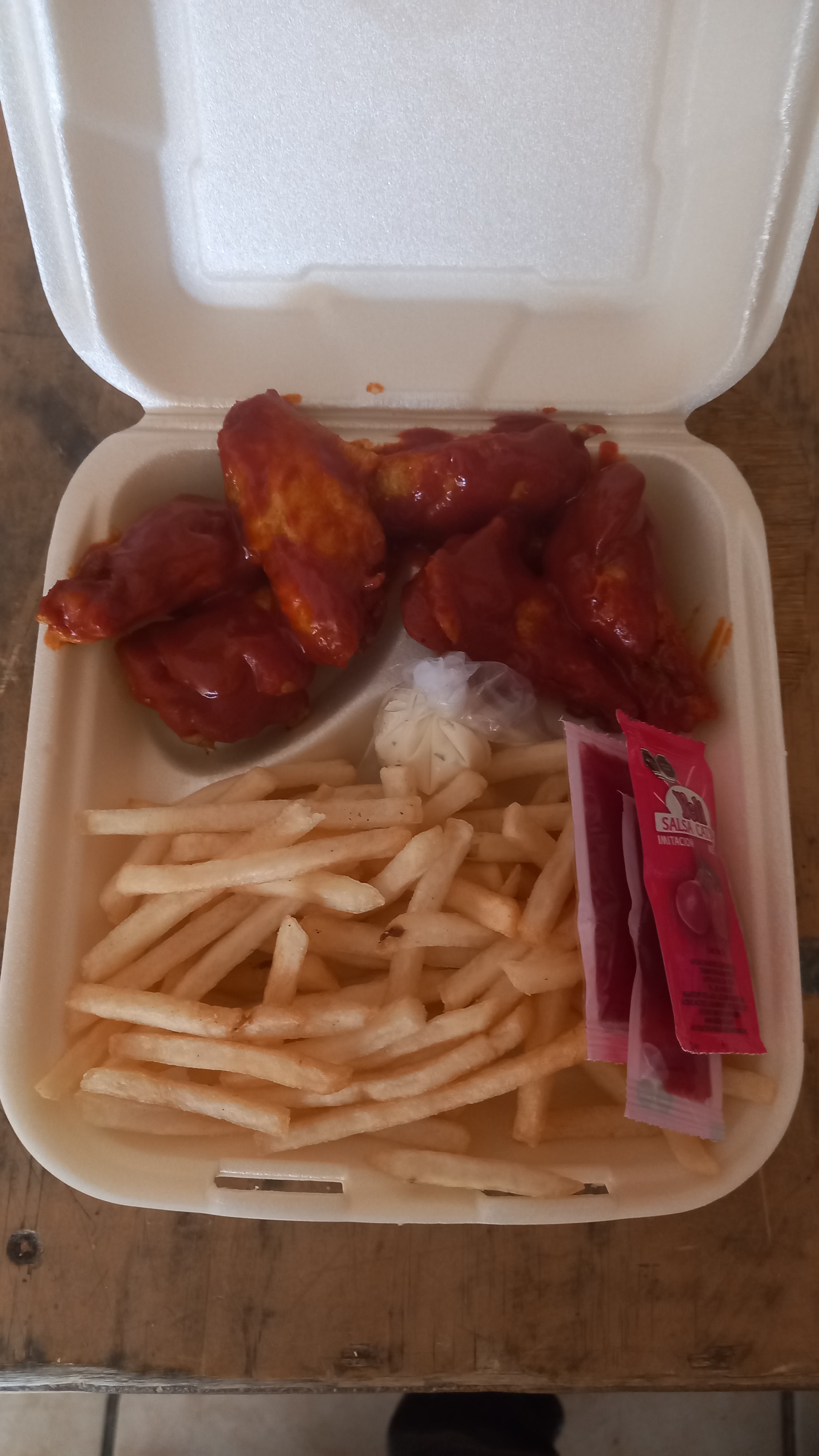 Luigi's Pizza image 2