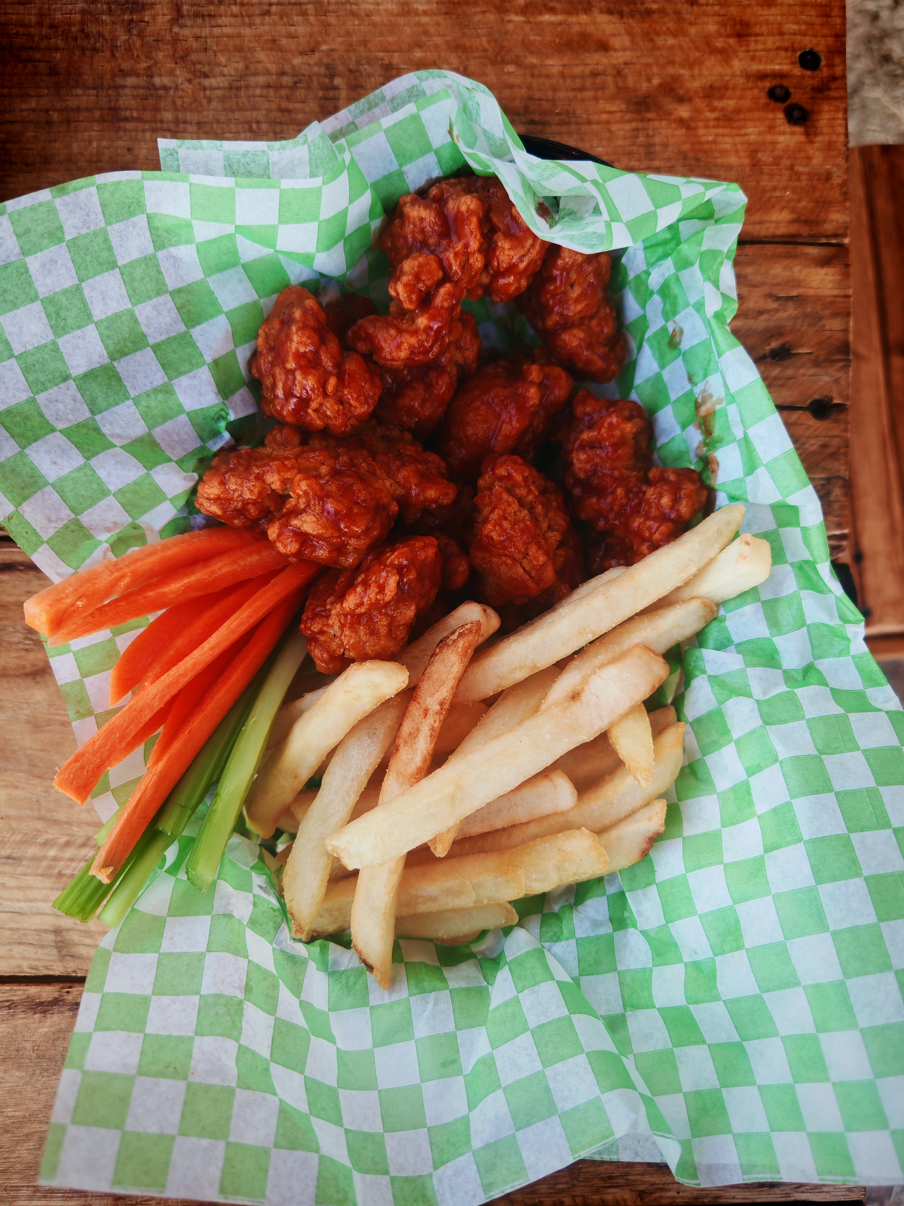 Alitas y Hamburguesas Wingo´s image 3