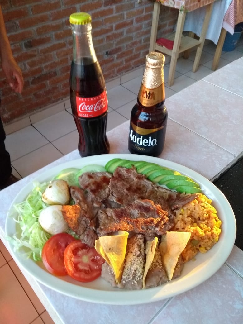 Taqueria la parrilla del sur image 5
