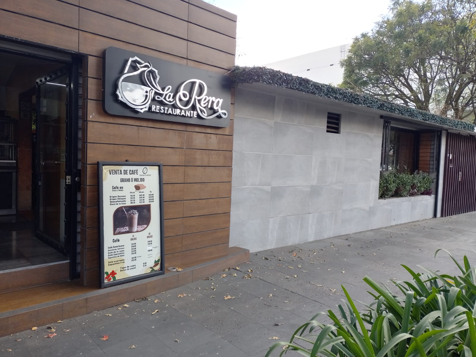 La Pera Restaurante image 6