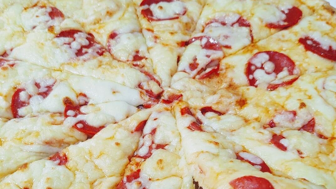 Pizza City image 2