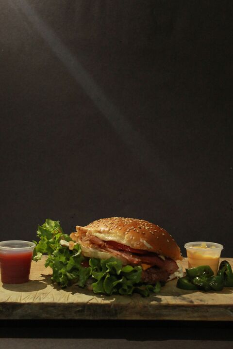 HOT BURGER: Todo casero al momento image 6