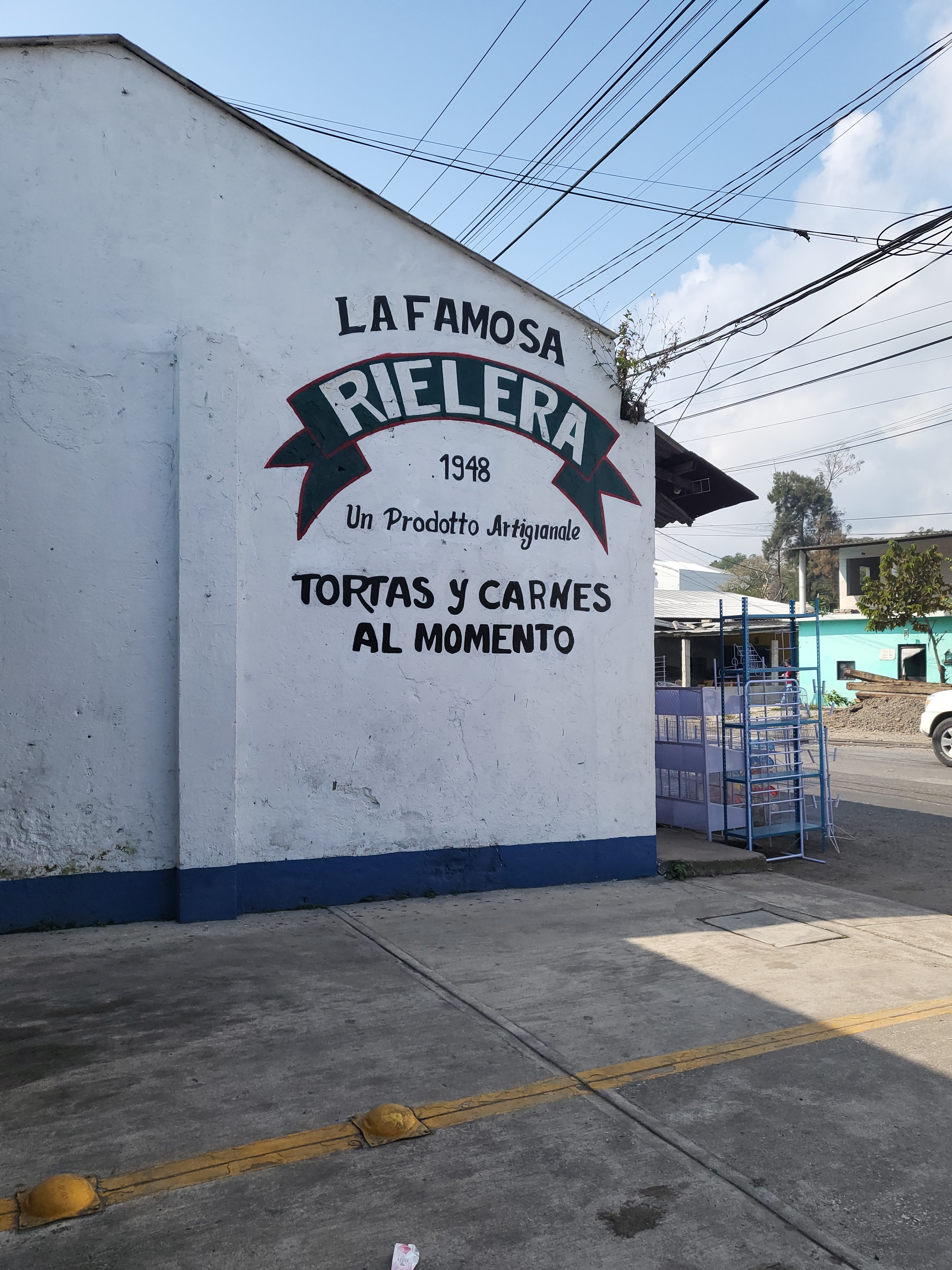 La Rielera Tortas image 1