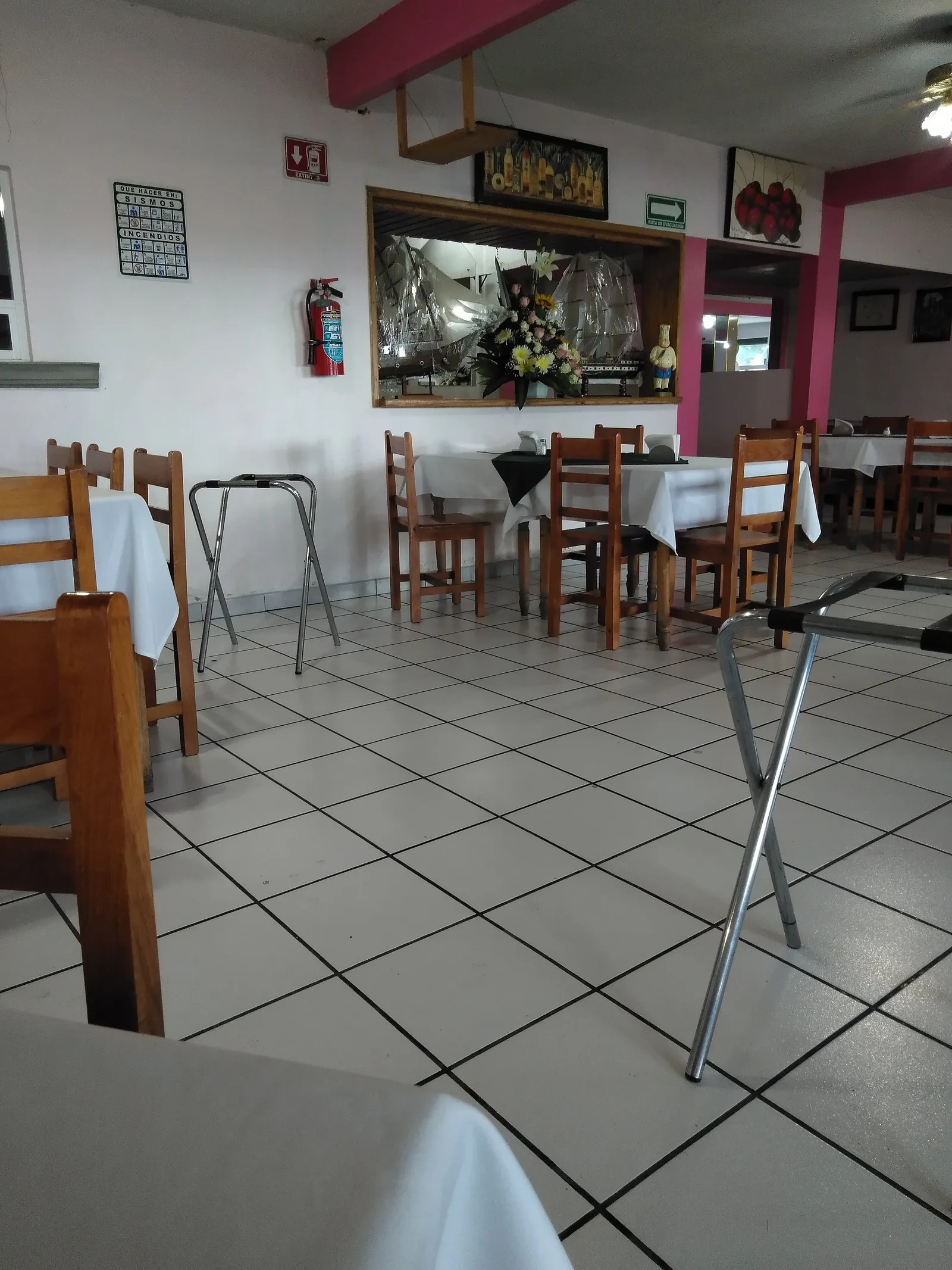 La Nueva California - Restaurante image 3