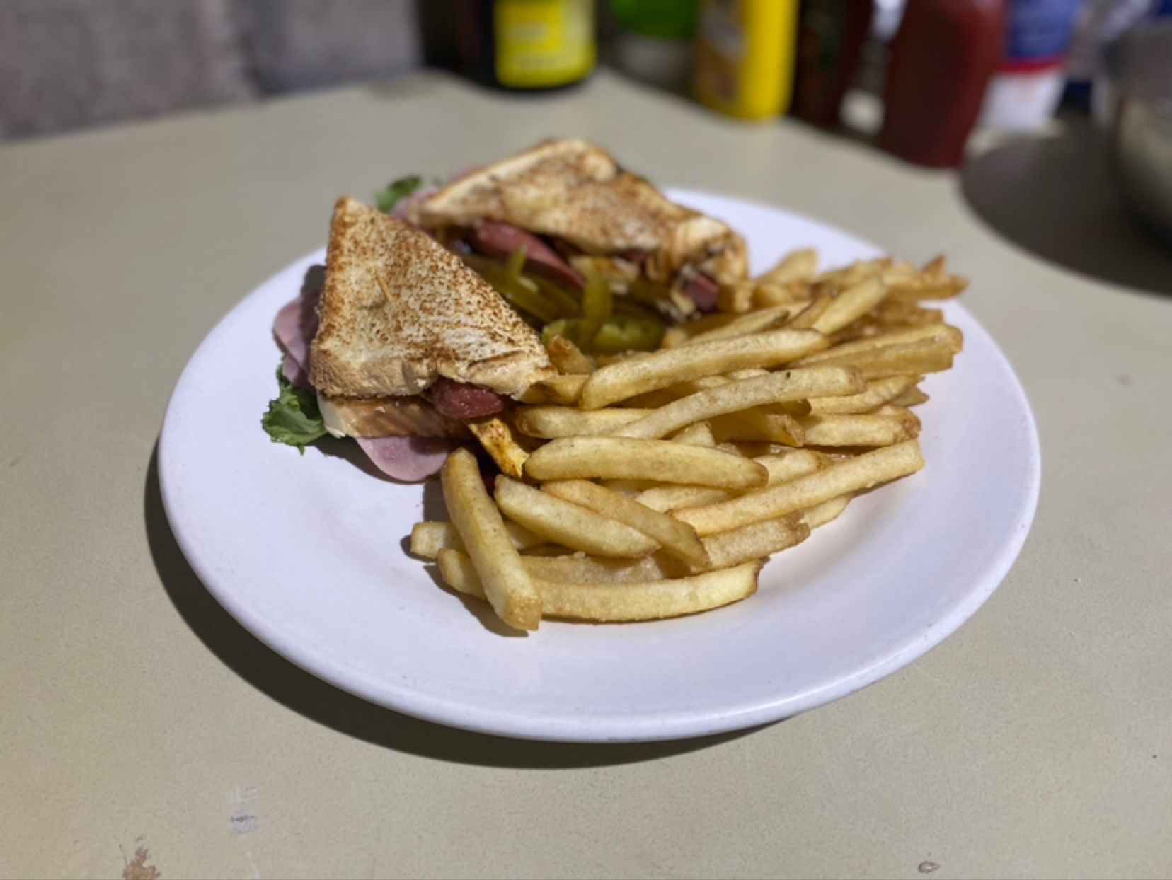 alitasyhamburguesaslaescondida image 2