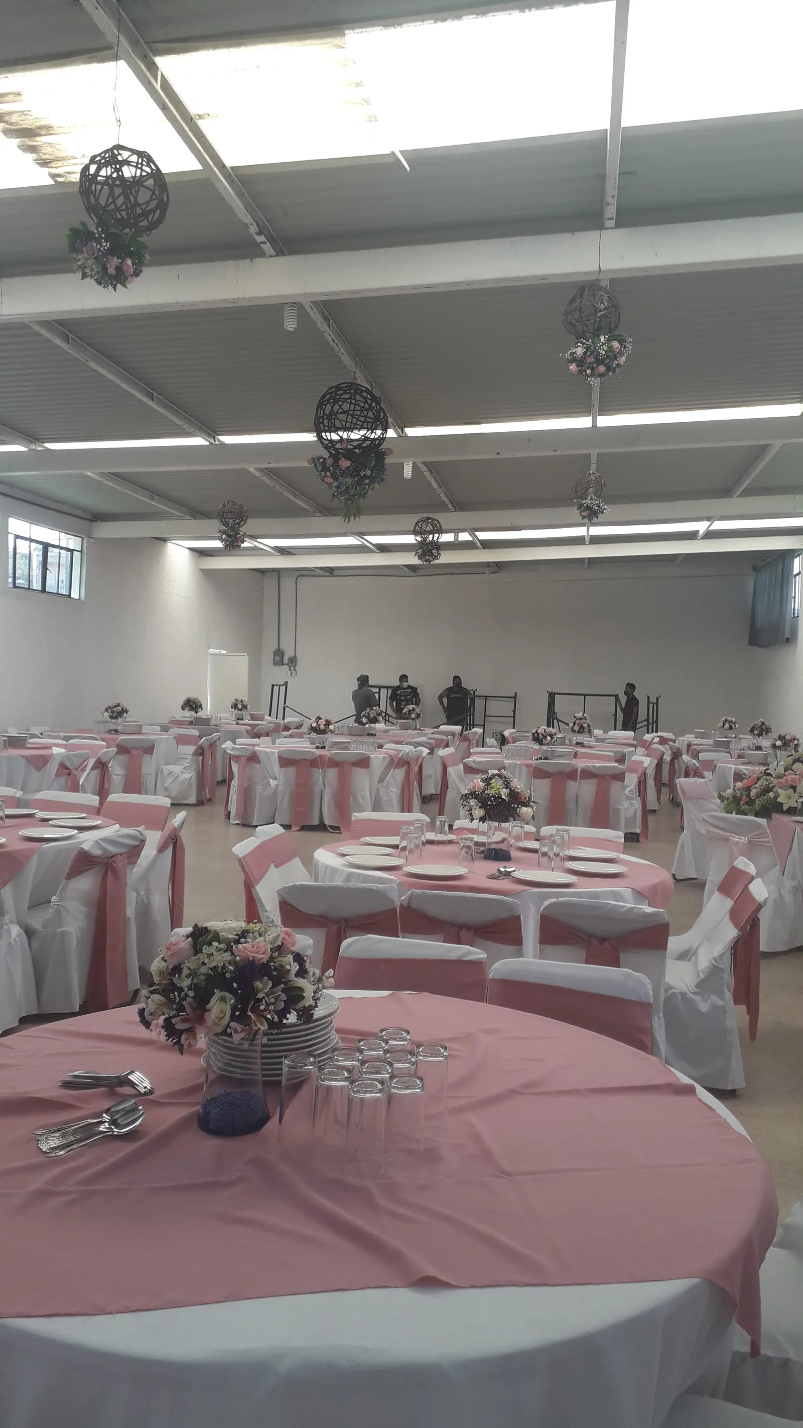 Salón y jardín de eventos "Santa María" image 9