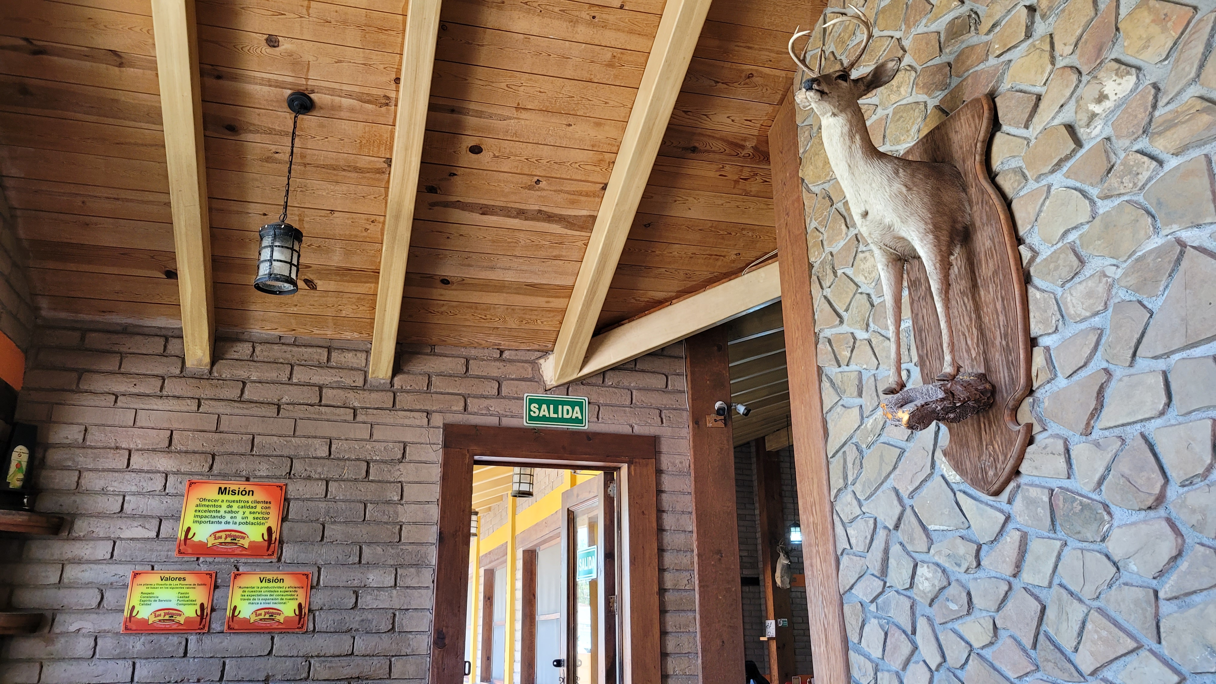 Los Pioneros image 1