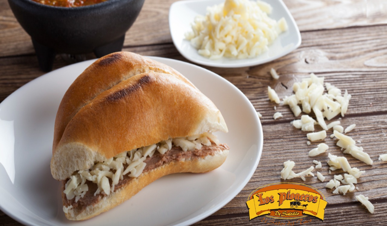 Los Pioneros image 2