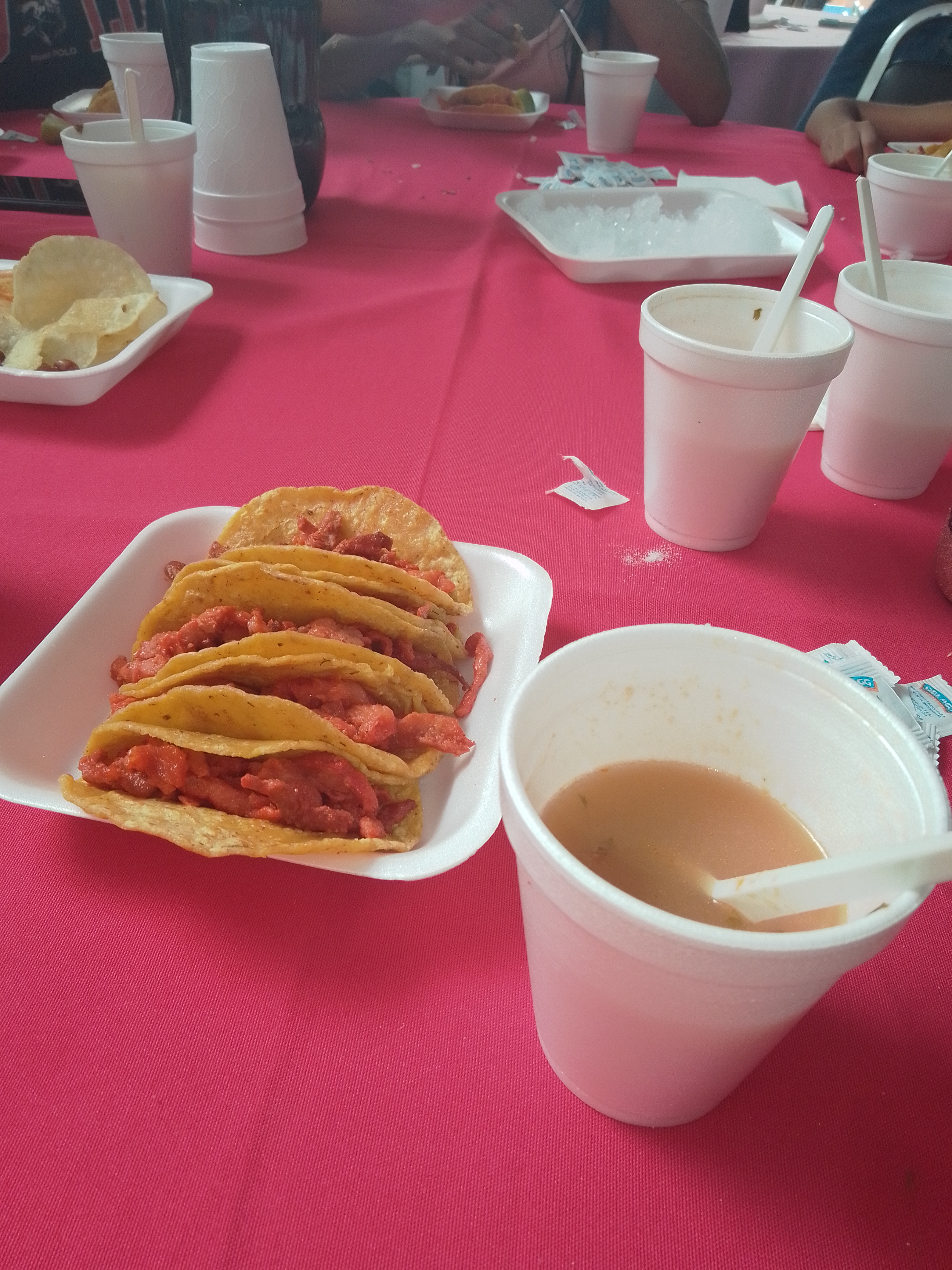 Taquería Regios sucursal del valle image 5