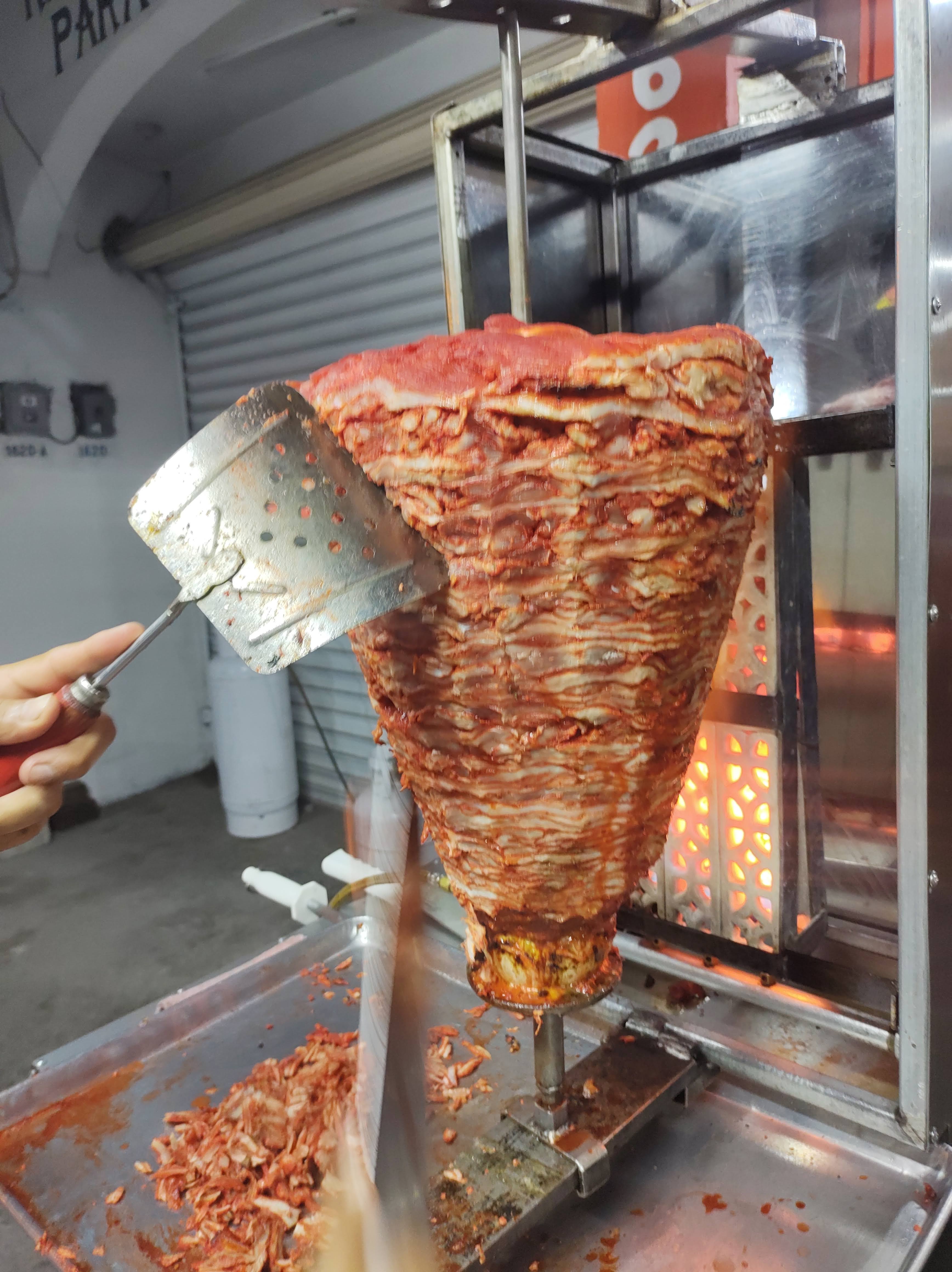 Taquería Regios sucursal del valle image 6