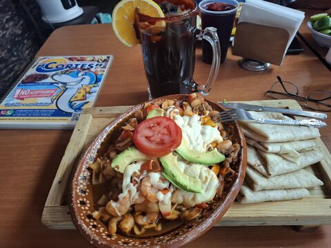 Pescados Y Mariscos Cortes image 3