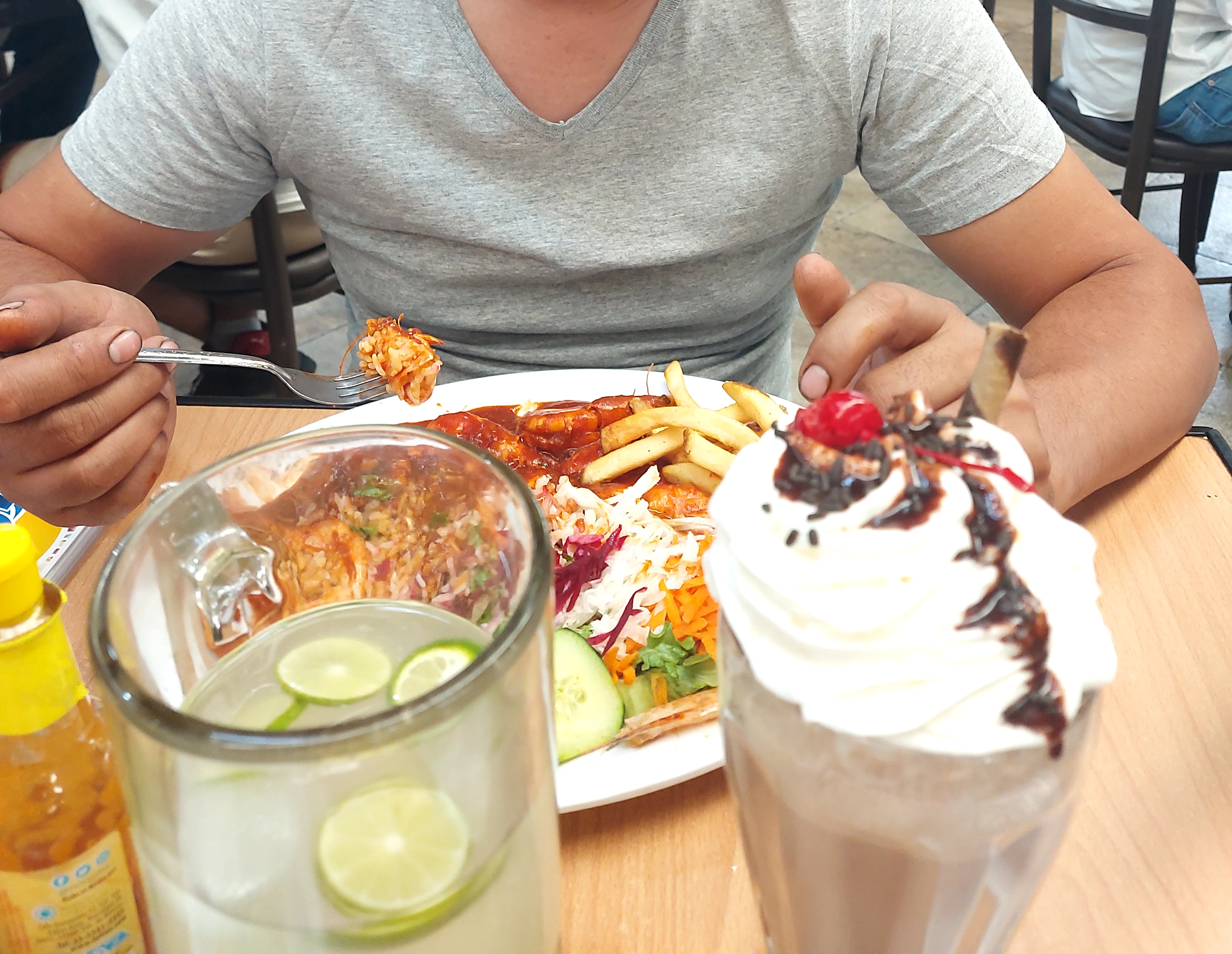 Pescados Y Mariscos Cortes image 6