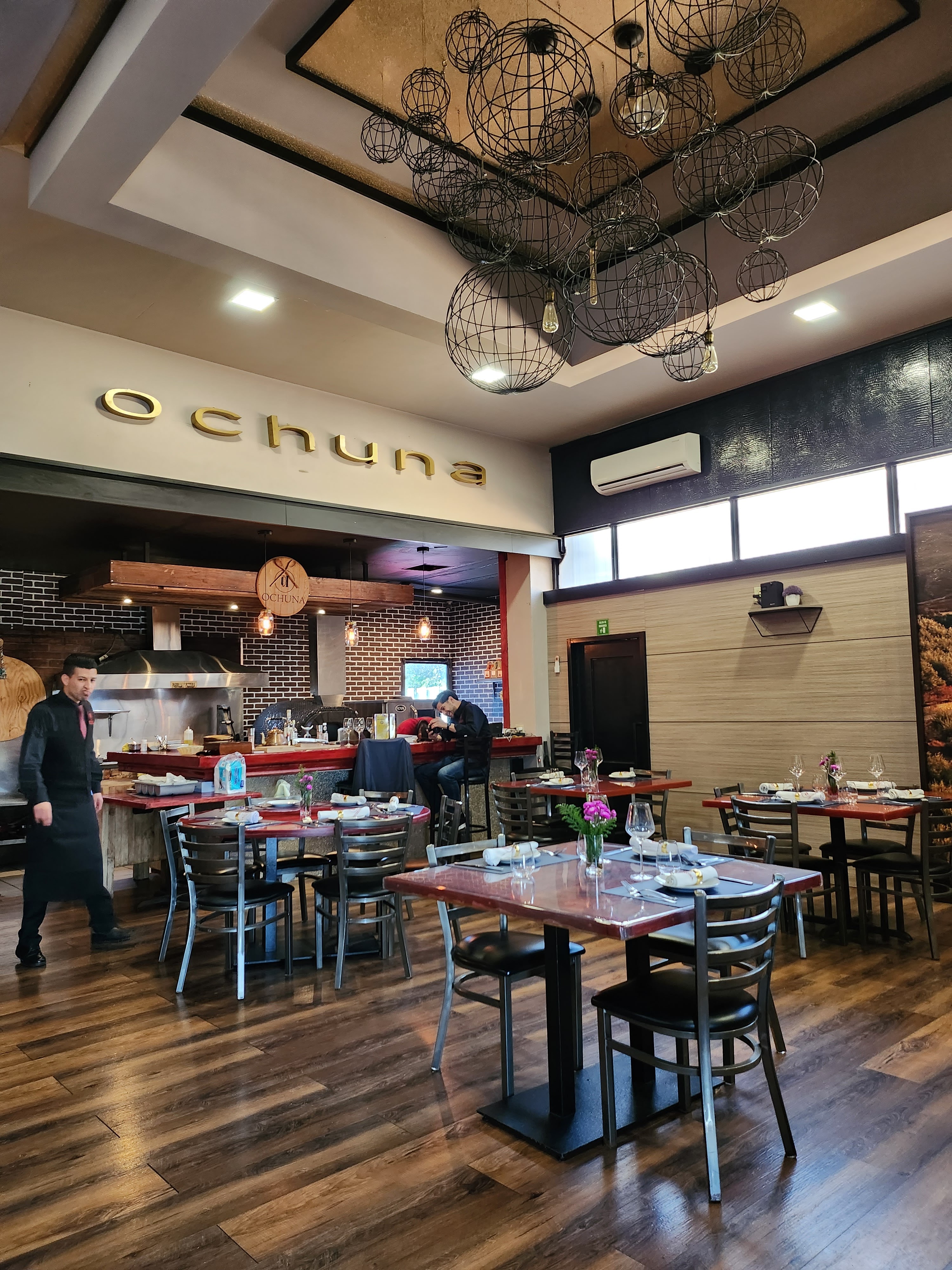 Ochuna Restaurant image 10
