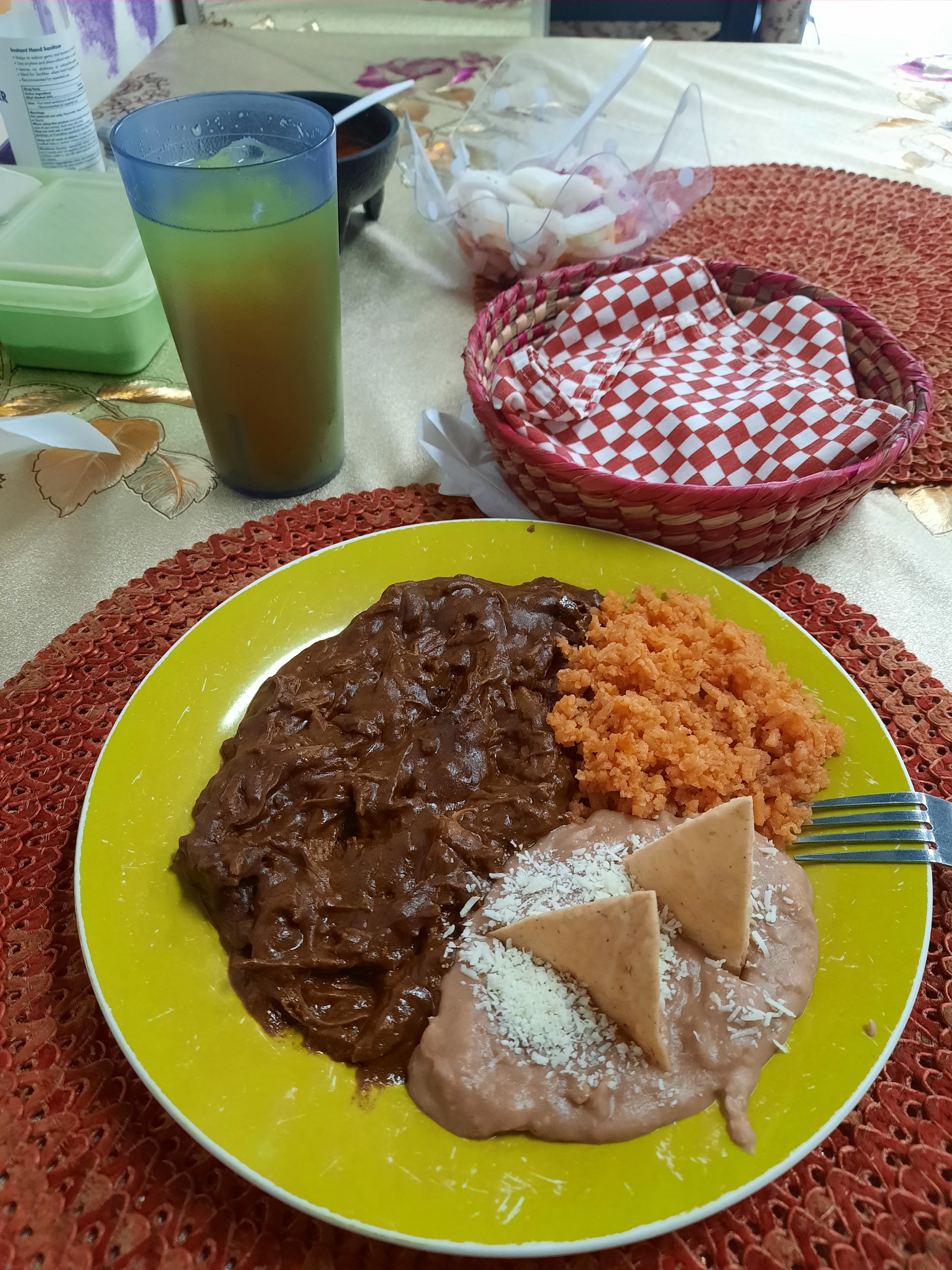 A&R Restaurant image 2