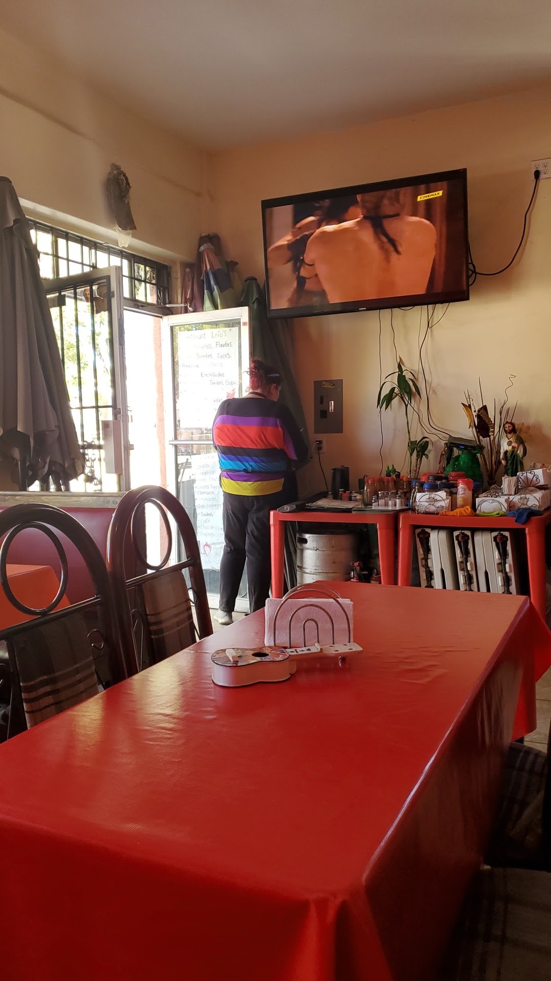 Lolos Restaurant image 9