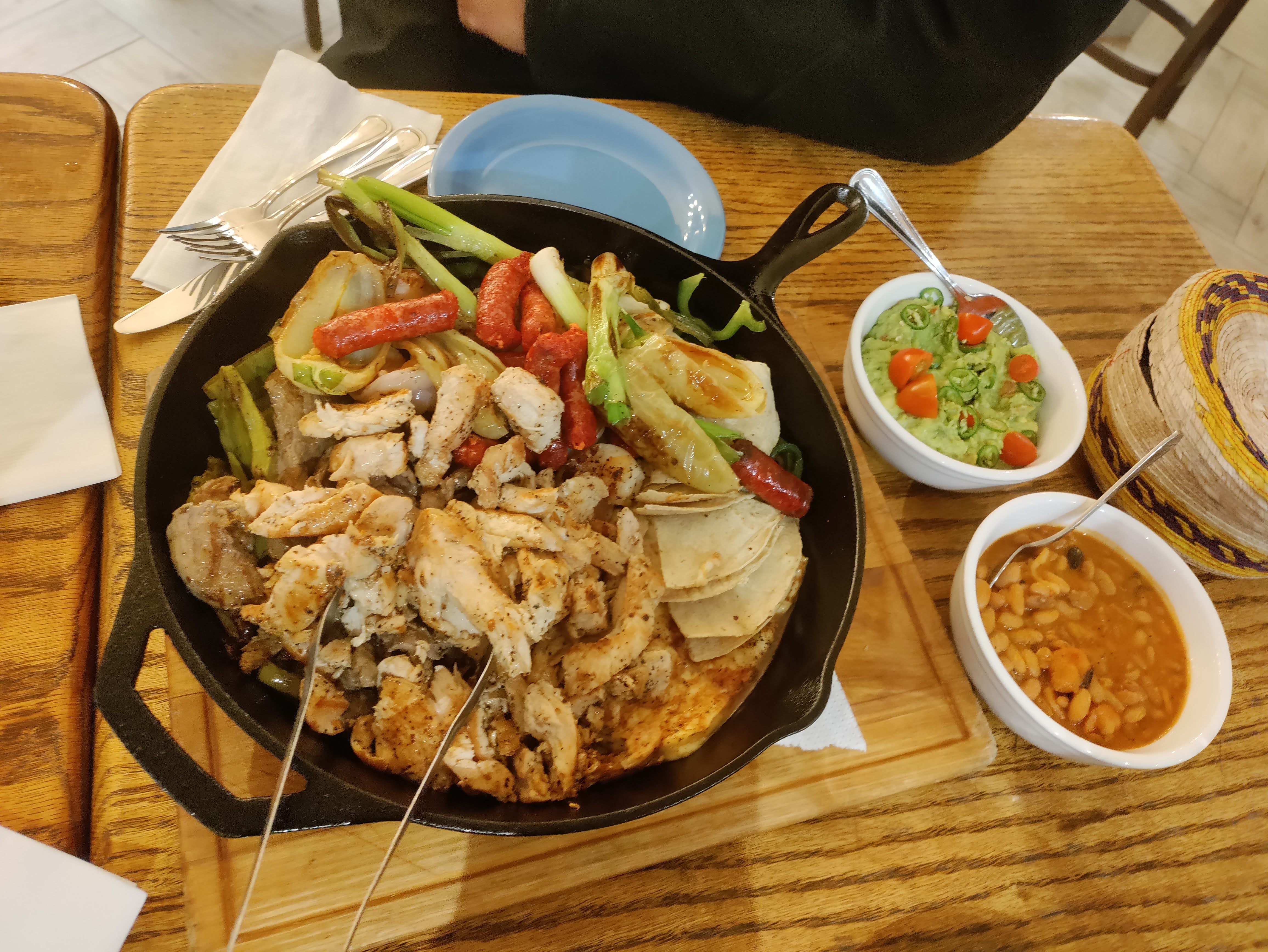 El Mezquite Restaurante image 7