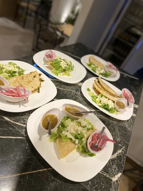 CASA MÍA RESTAURANT & CAFE image 2
