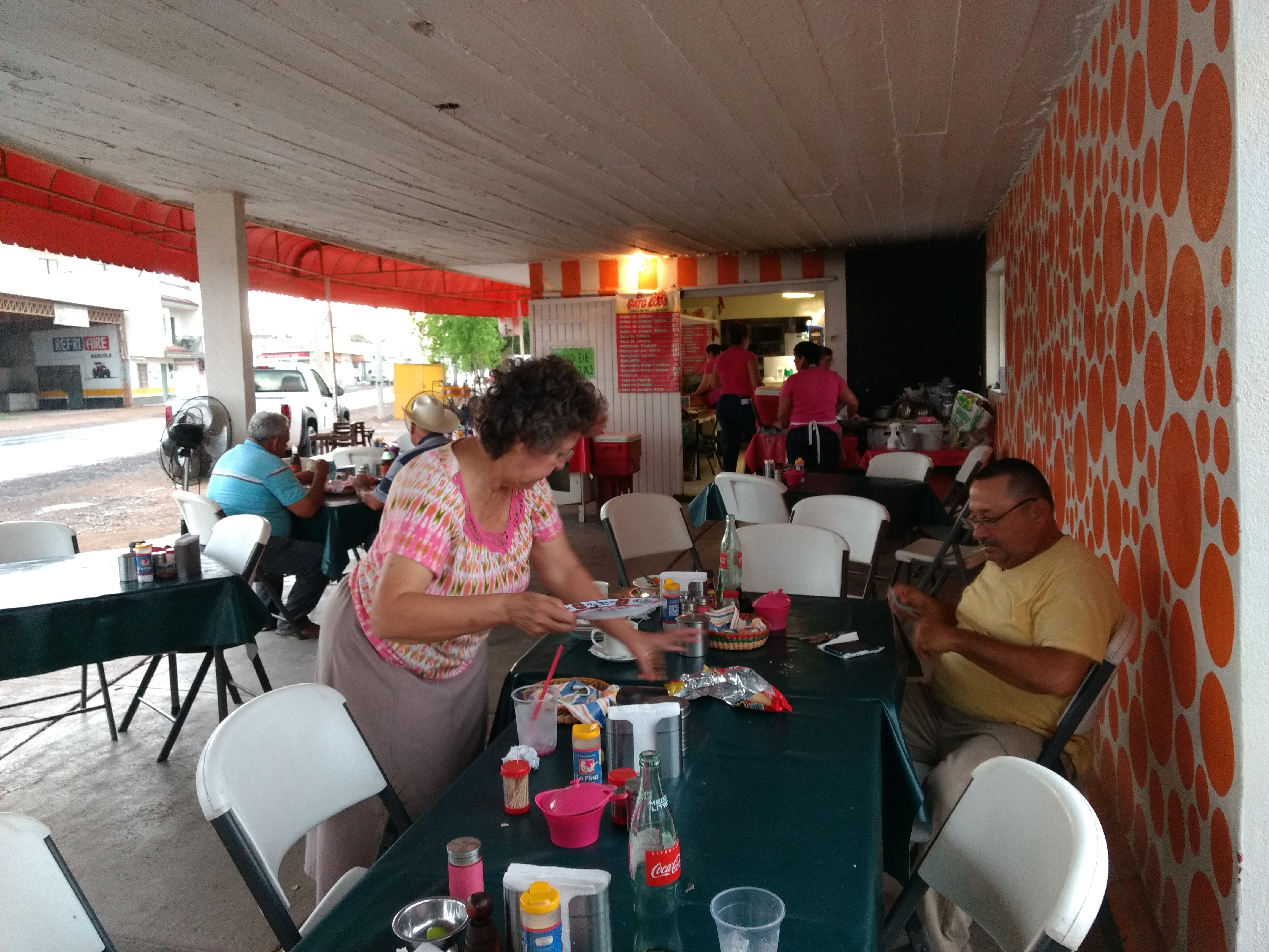 TAQUERIA EL GATO LOCO image 4