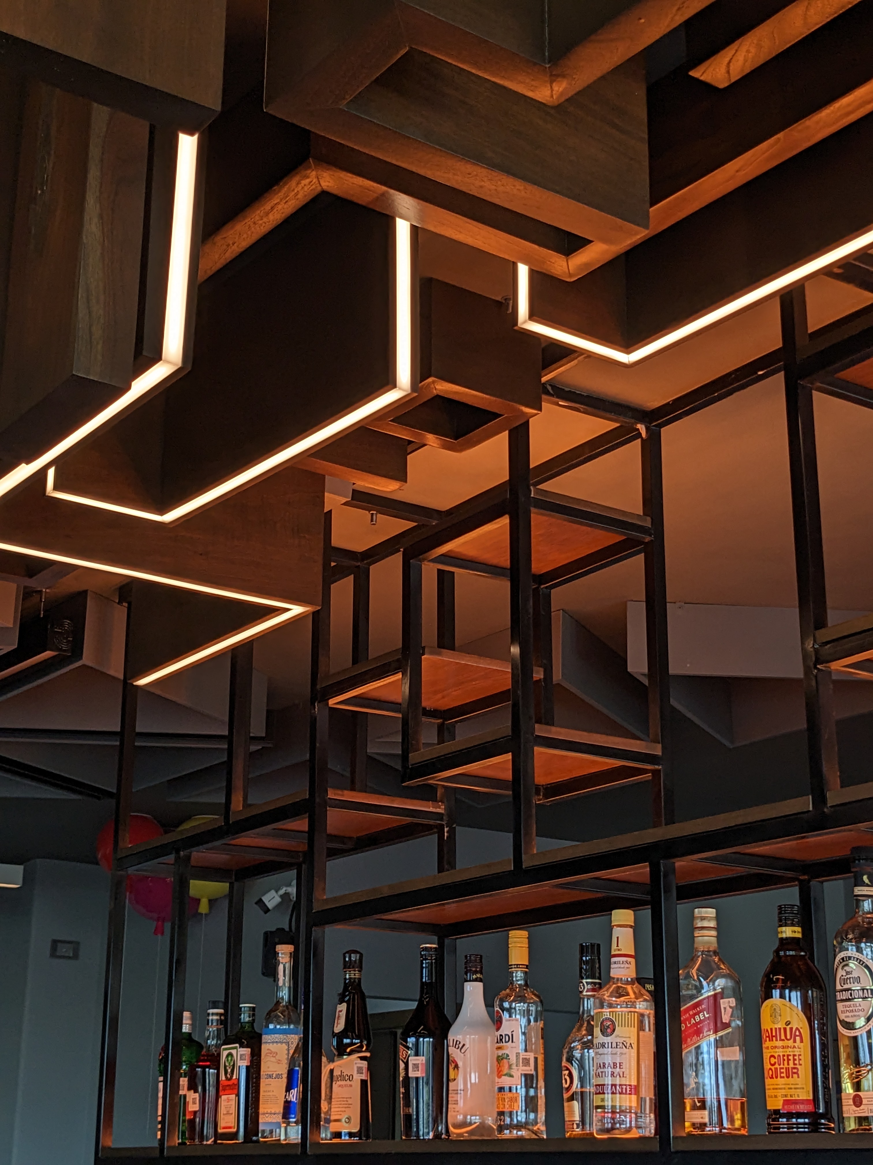 CARABELAS Seafood & Drinks image 8