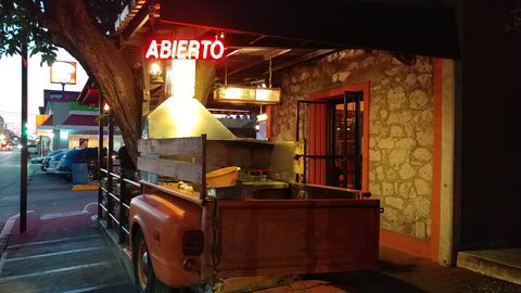 Burger House image 5