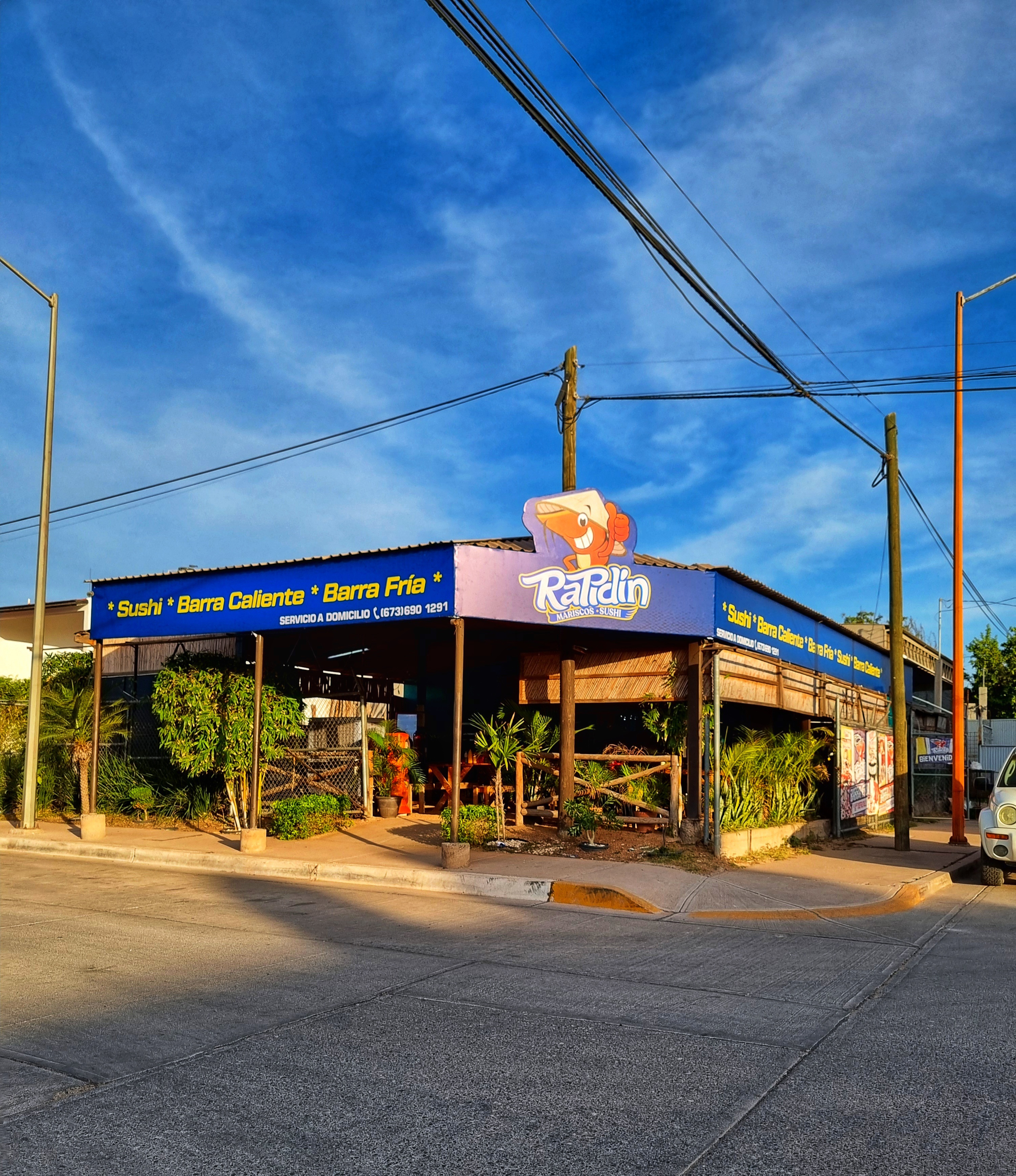 Mariscos El Rapidin image 1