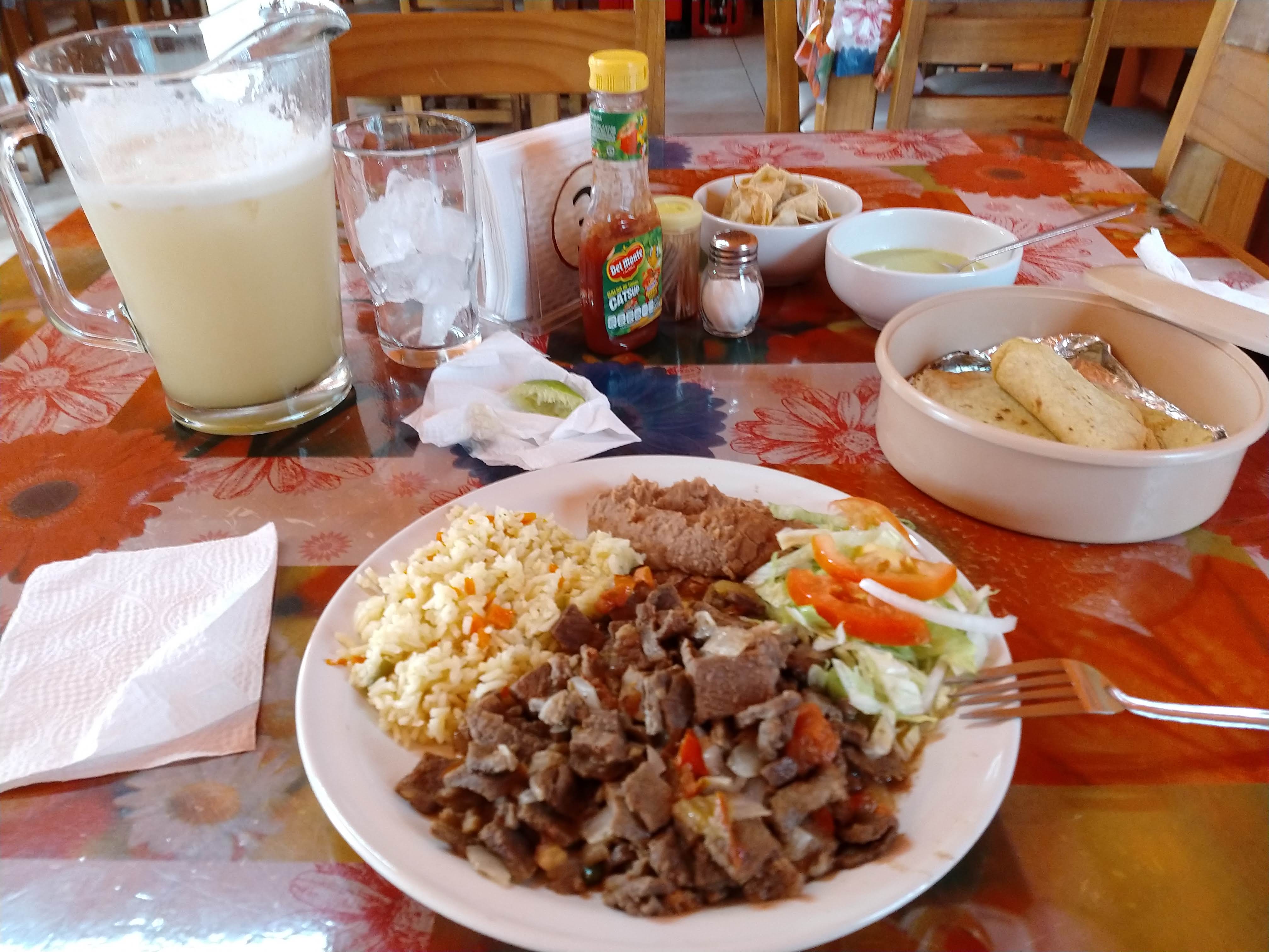 Los Vazquez image 10