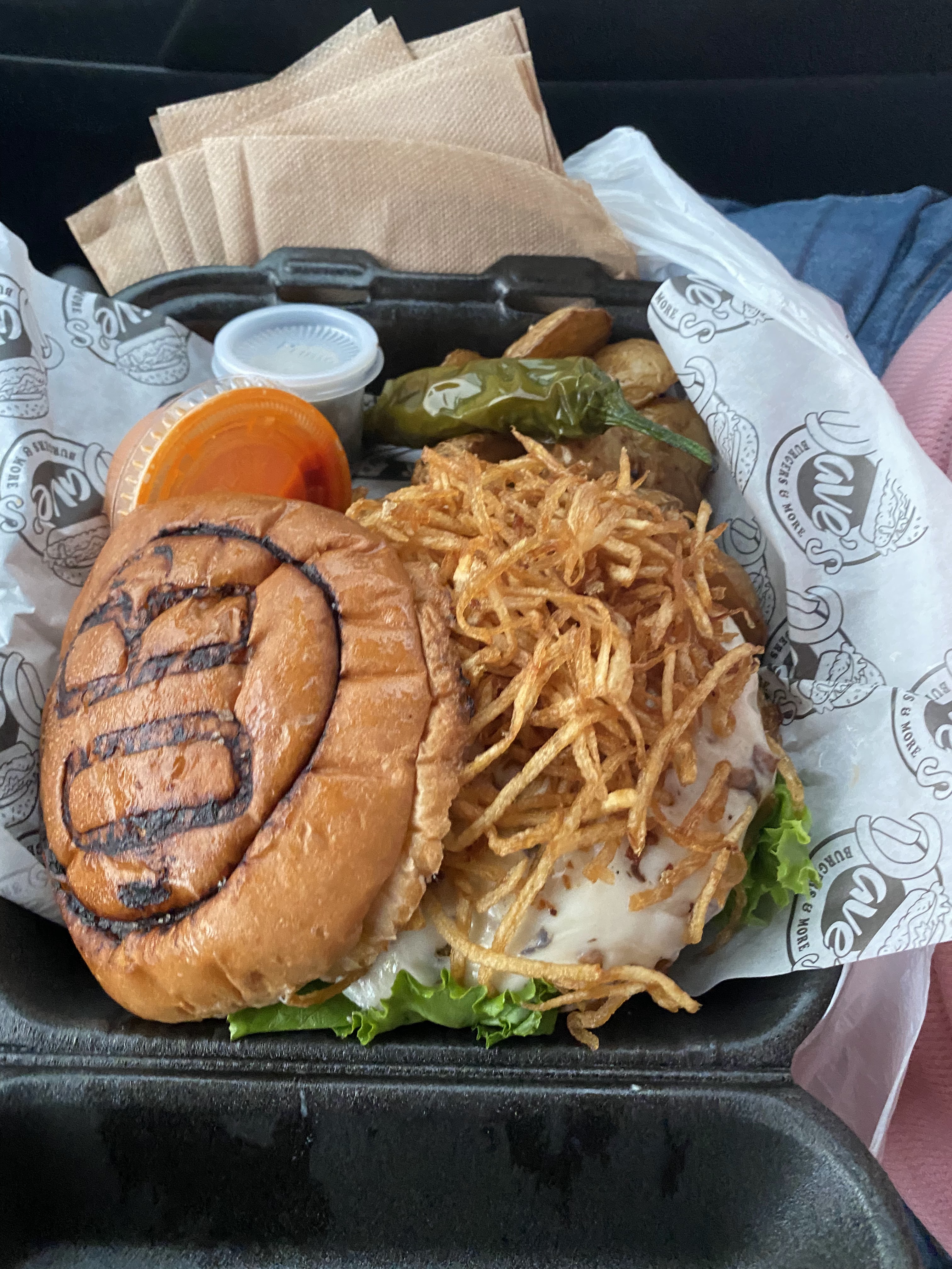 Dave's Burgers image 7