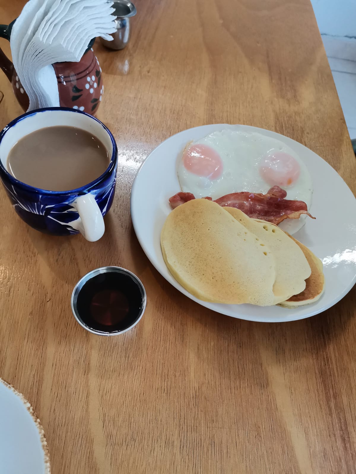 La Parrita. Antojeria mexicana y panaderia image 4