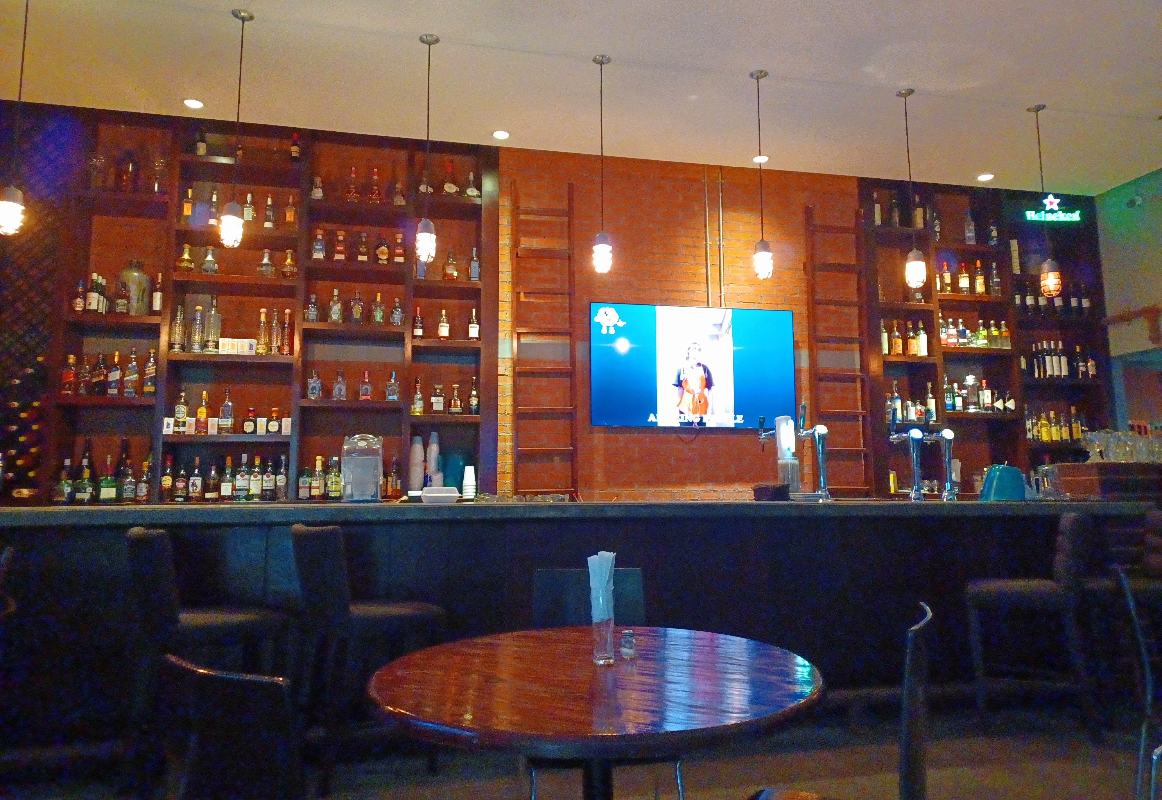 La Bodega Dos20 image 3