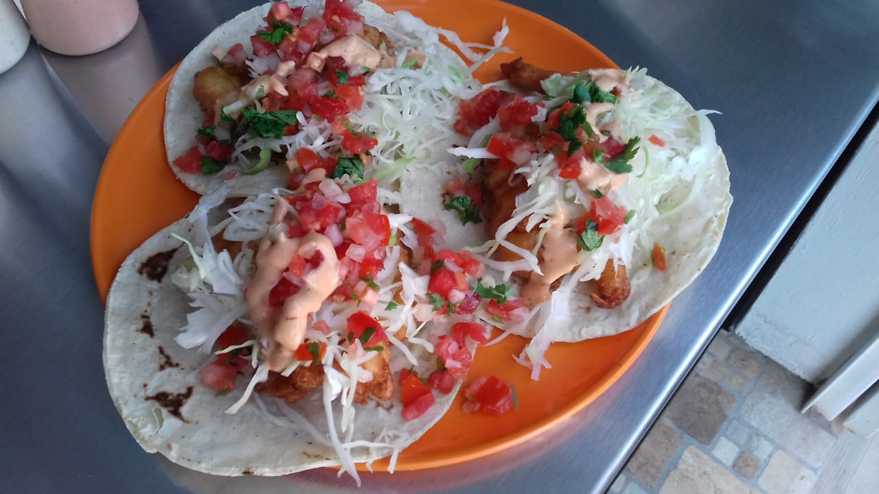 Tacos de cámaron y pescado el chino image 5