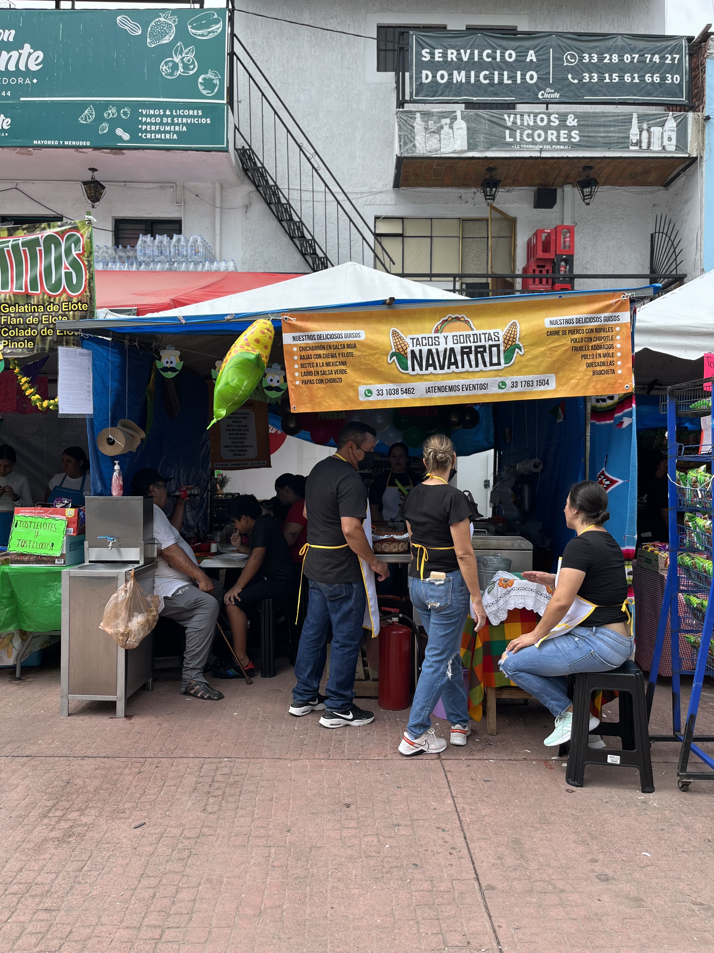 Tacos y Gorditas Navarro image 1