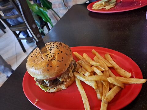 Hamburguesas Al Carbón Pipis image 3
