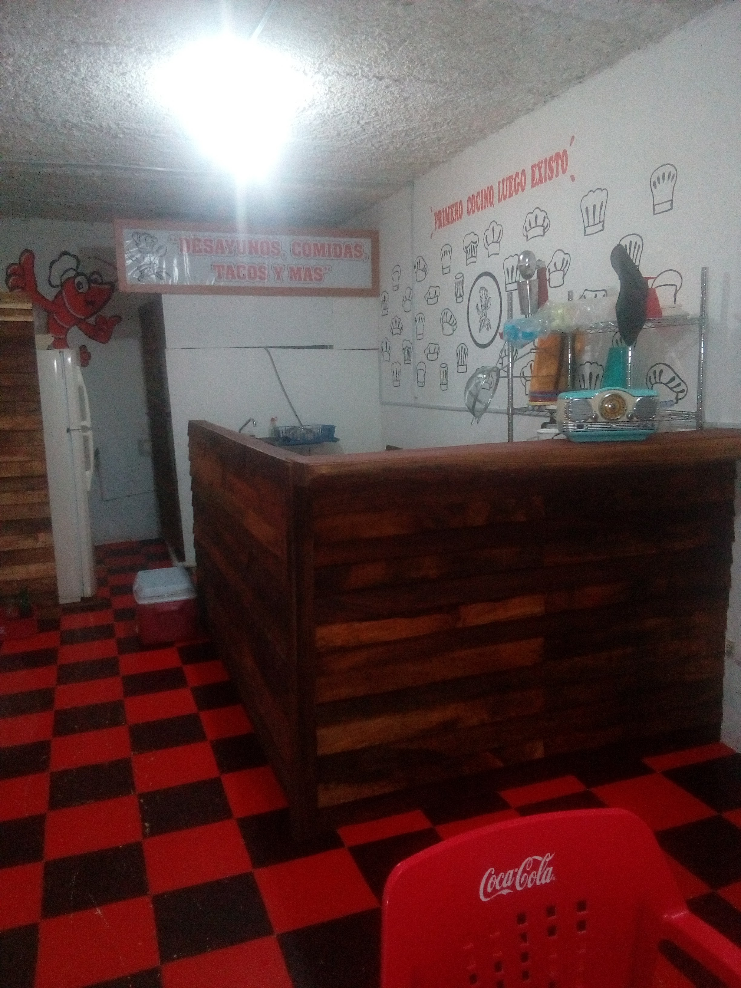 La zona Vip Wing Alitas y Micheladas image 4