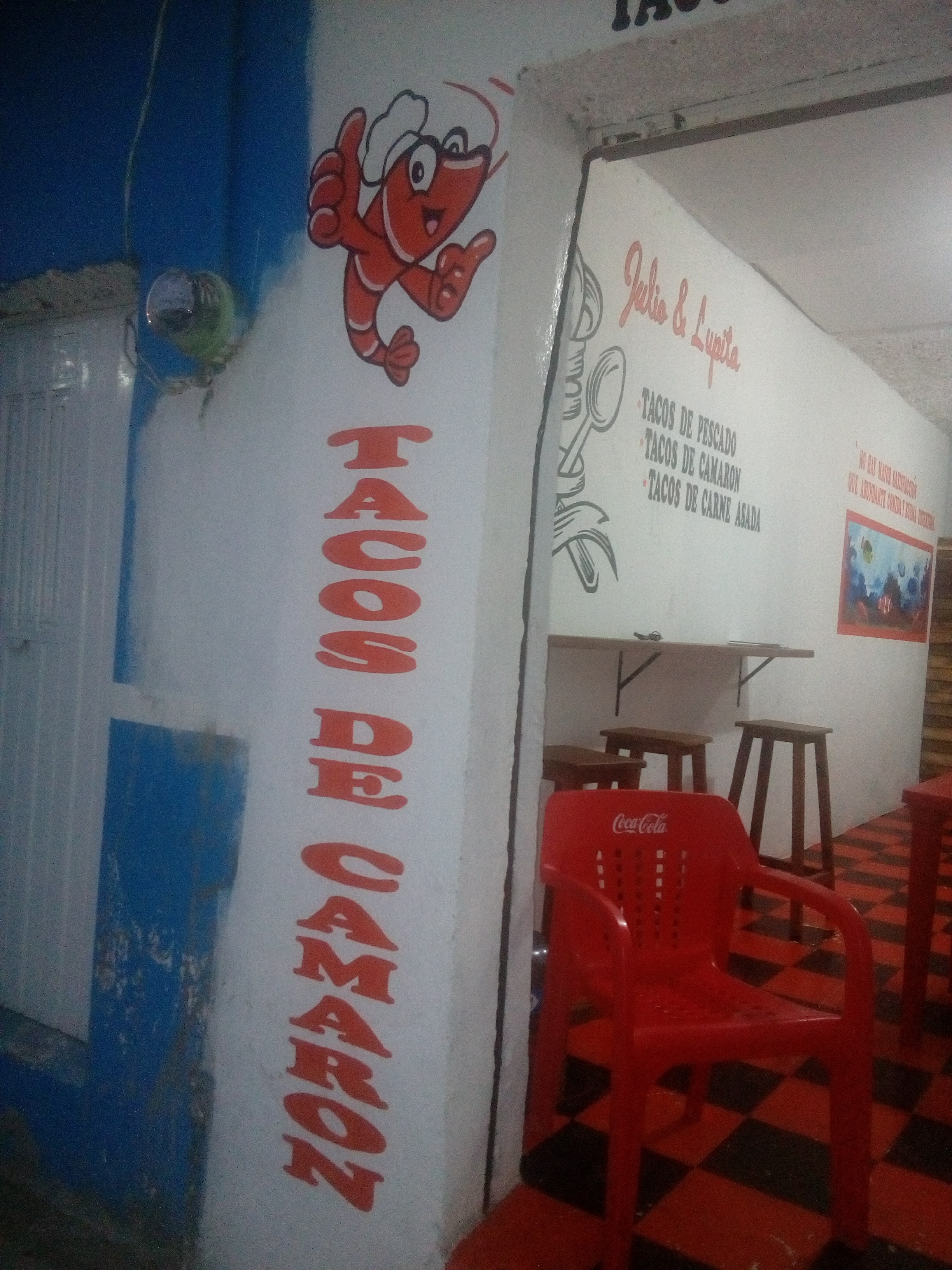 La zona Vip Wing Alitas y Micheladas image 9