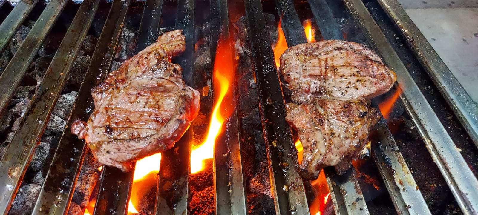 Papas rellenas Mike's Grill image 1