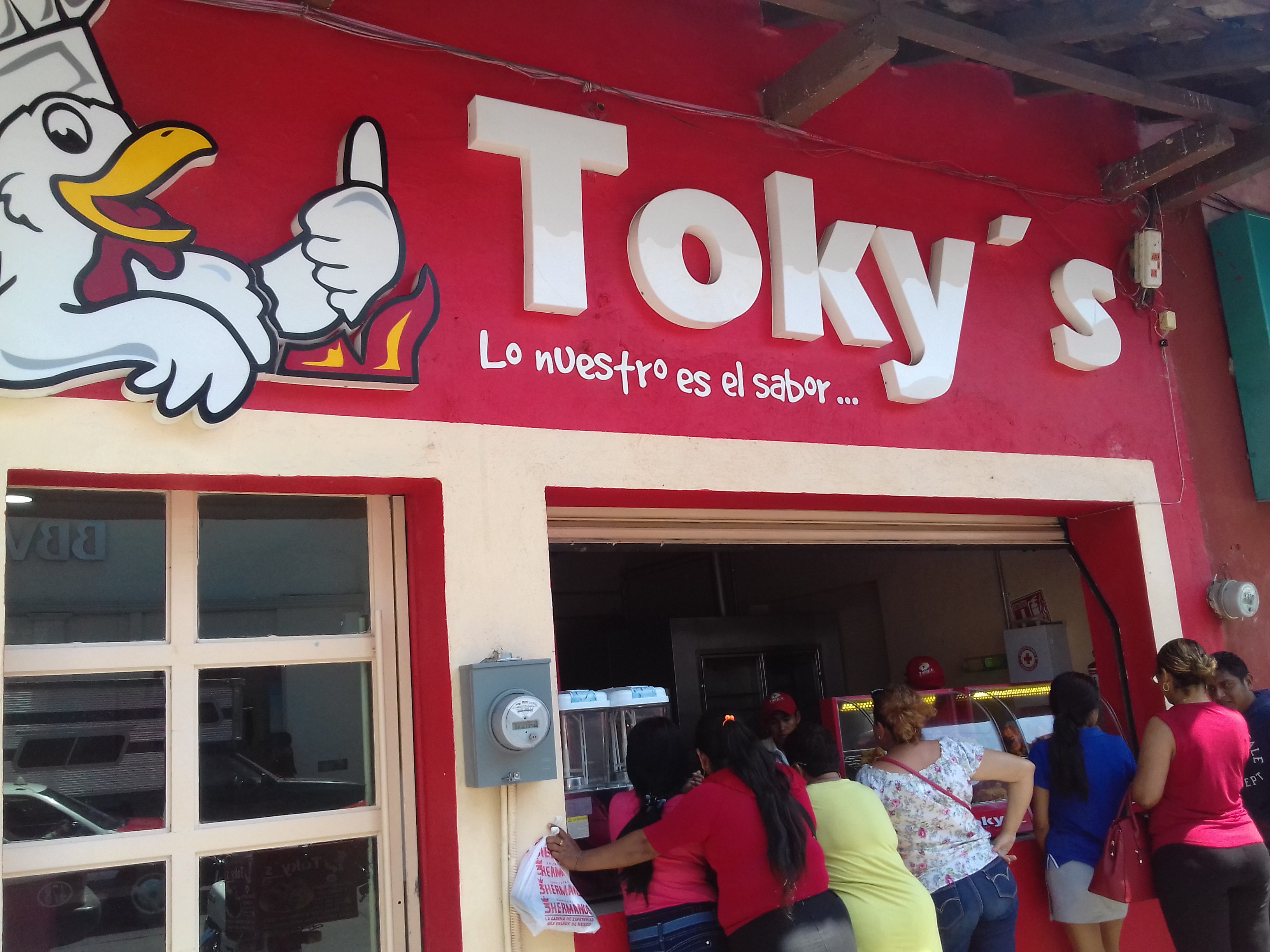 Tokys Pollos image 1