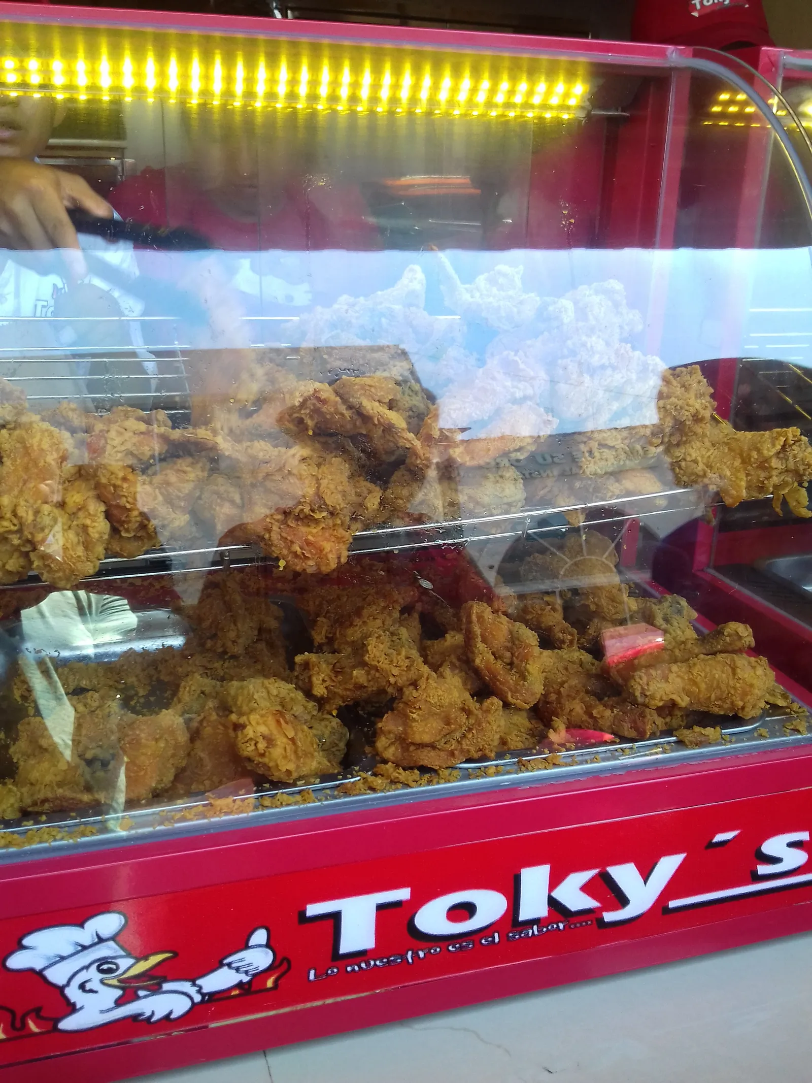 Tokys Pollos image 3