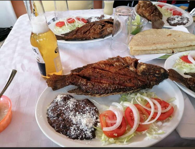 El ARRECIFE MARISCOS Y MEMELAS image 1