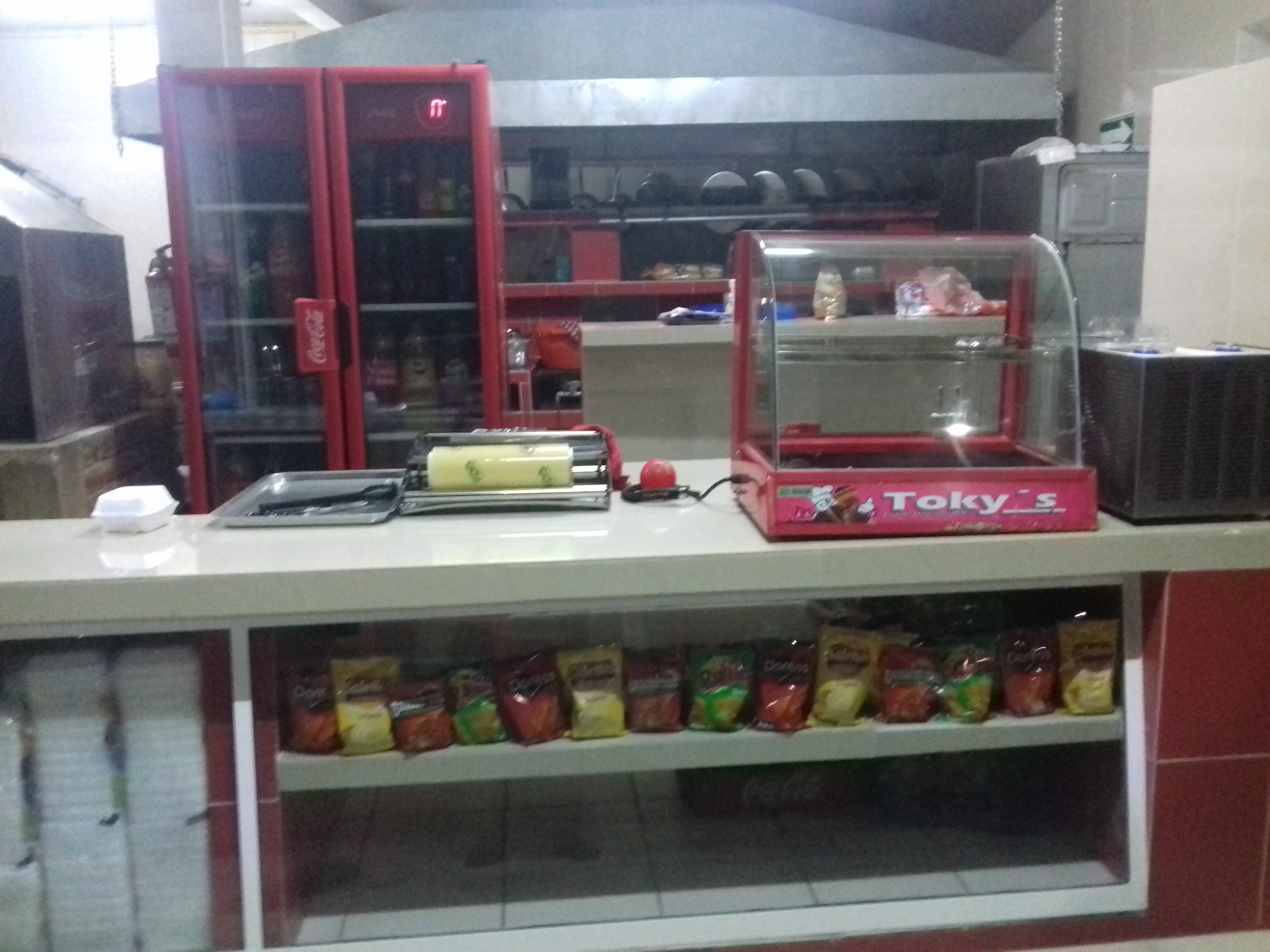 Tokys Restaurante image 2