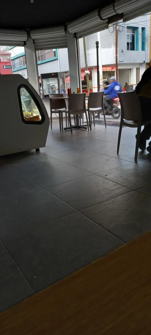 Güero's Pizza image 7