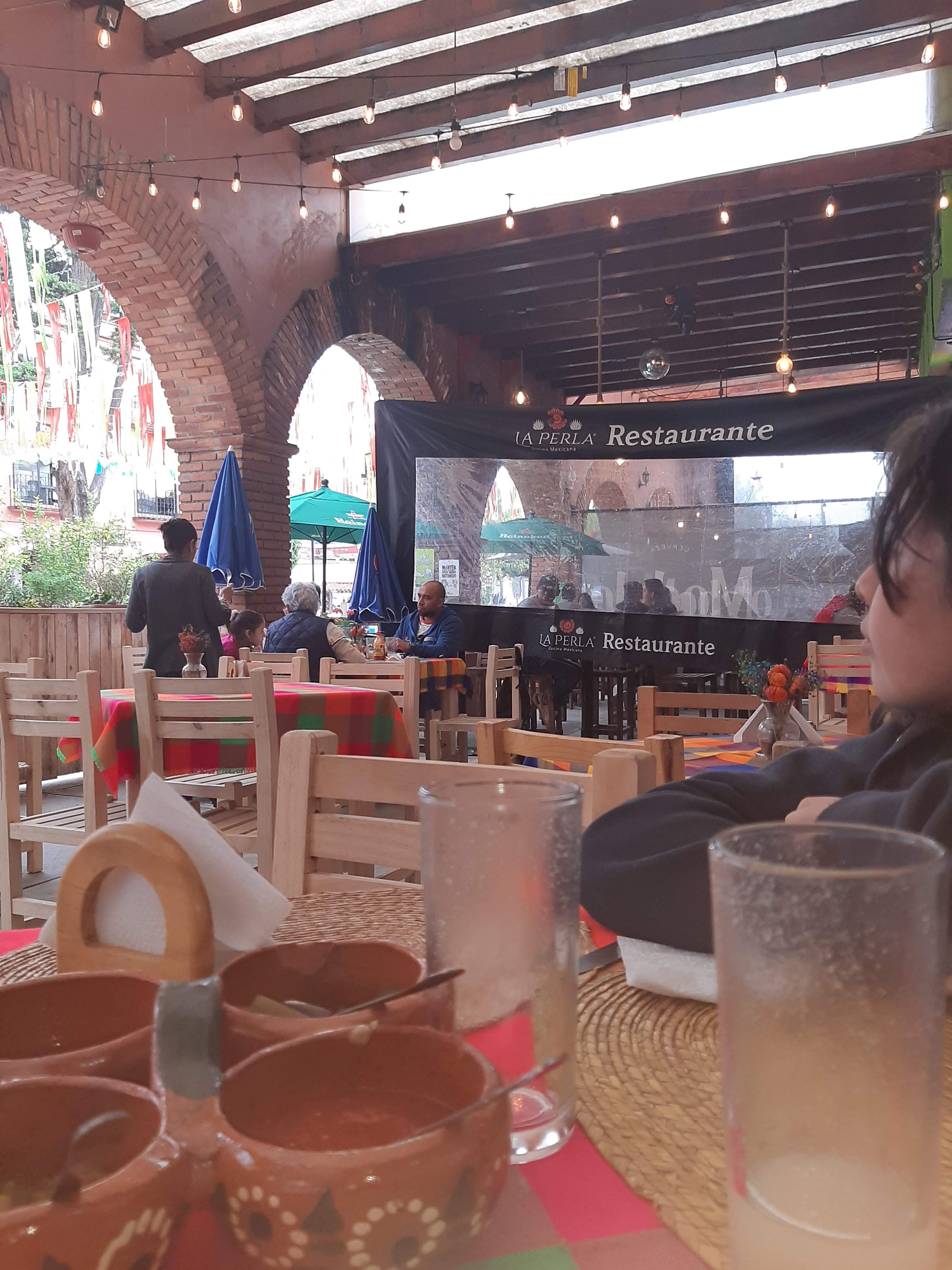 La Perla Restaurante image 10