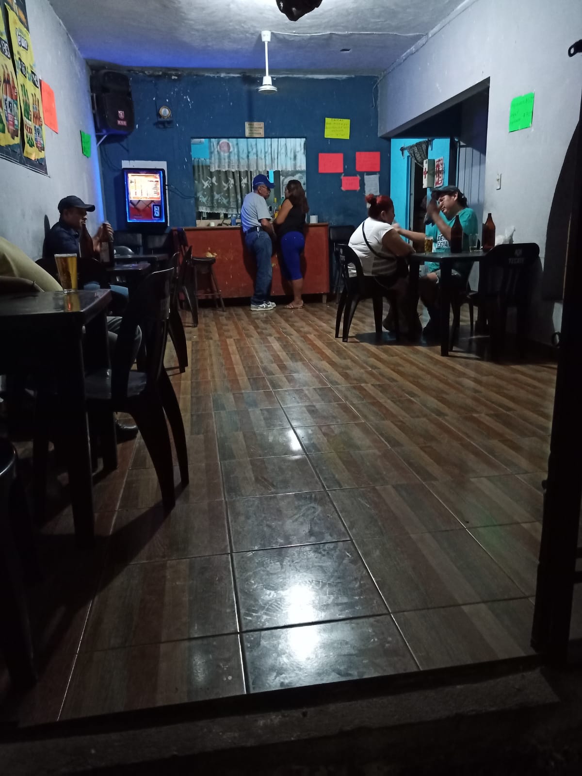 bar el ilegal image 2