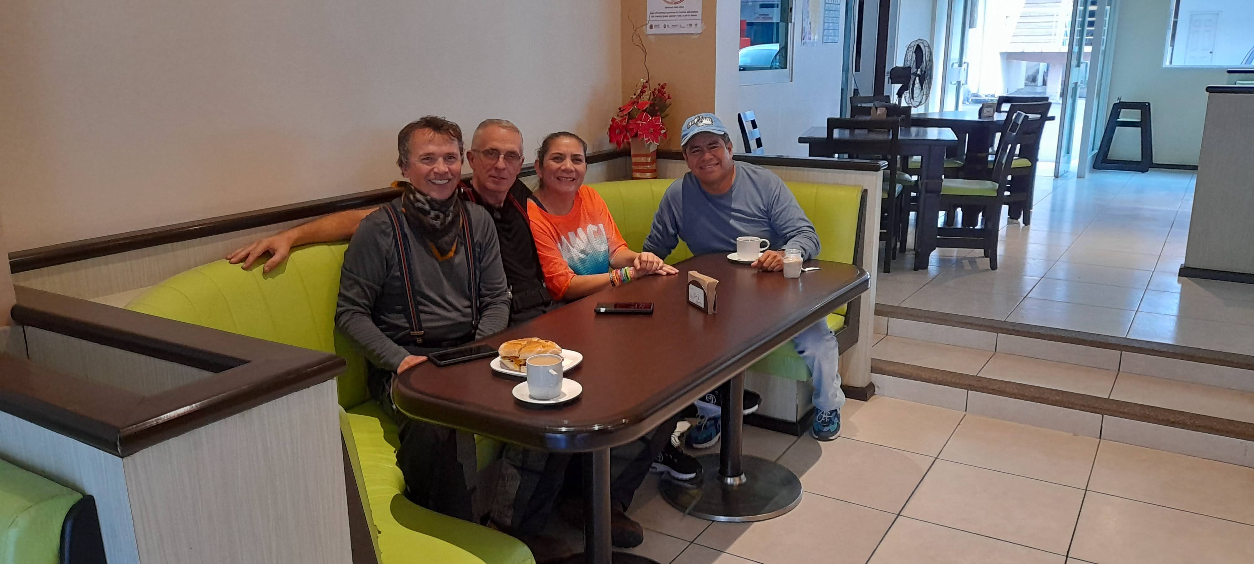 Taquería Gambas image 6