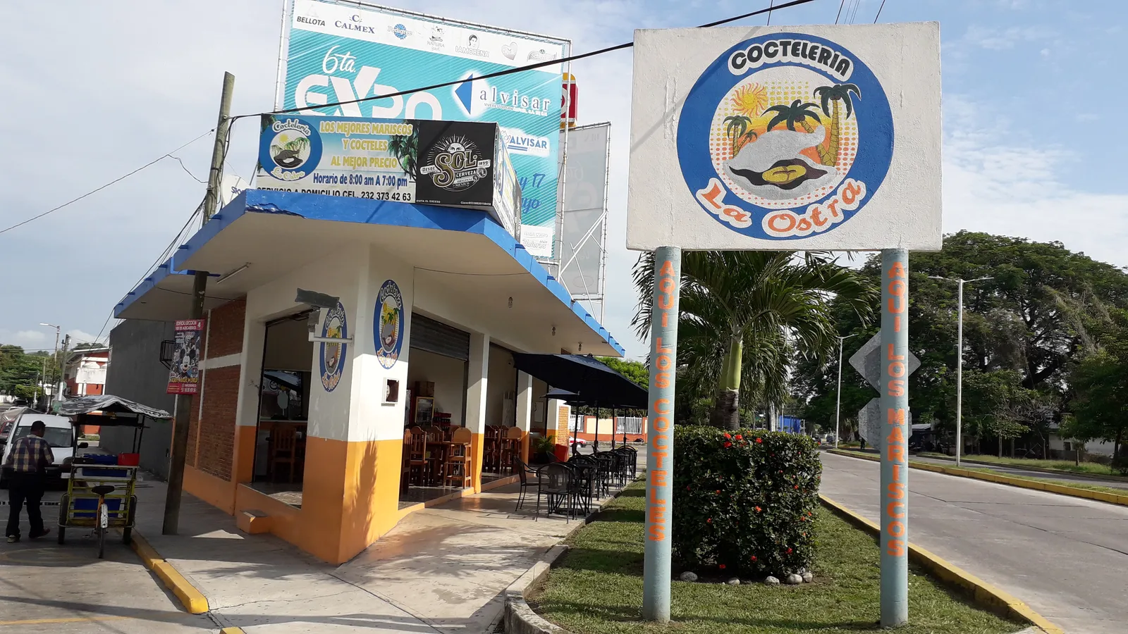 Coctelería La Ostra image 4